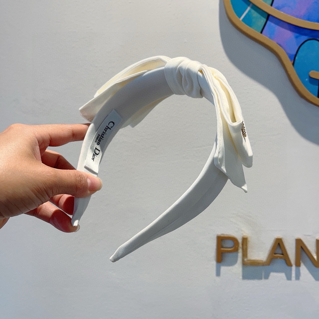 配包装Dior（迪奥） 新款宽边蝴蝶结大牌发箍, 网红爆款防滑头箍、让你的魅力绽放 清新淑女范让时尚更简