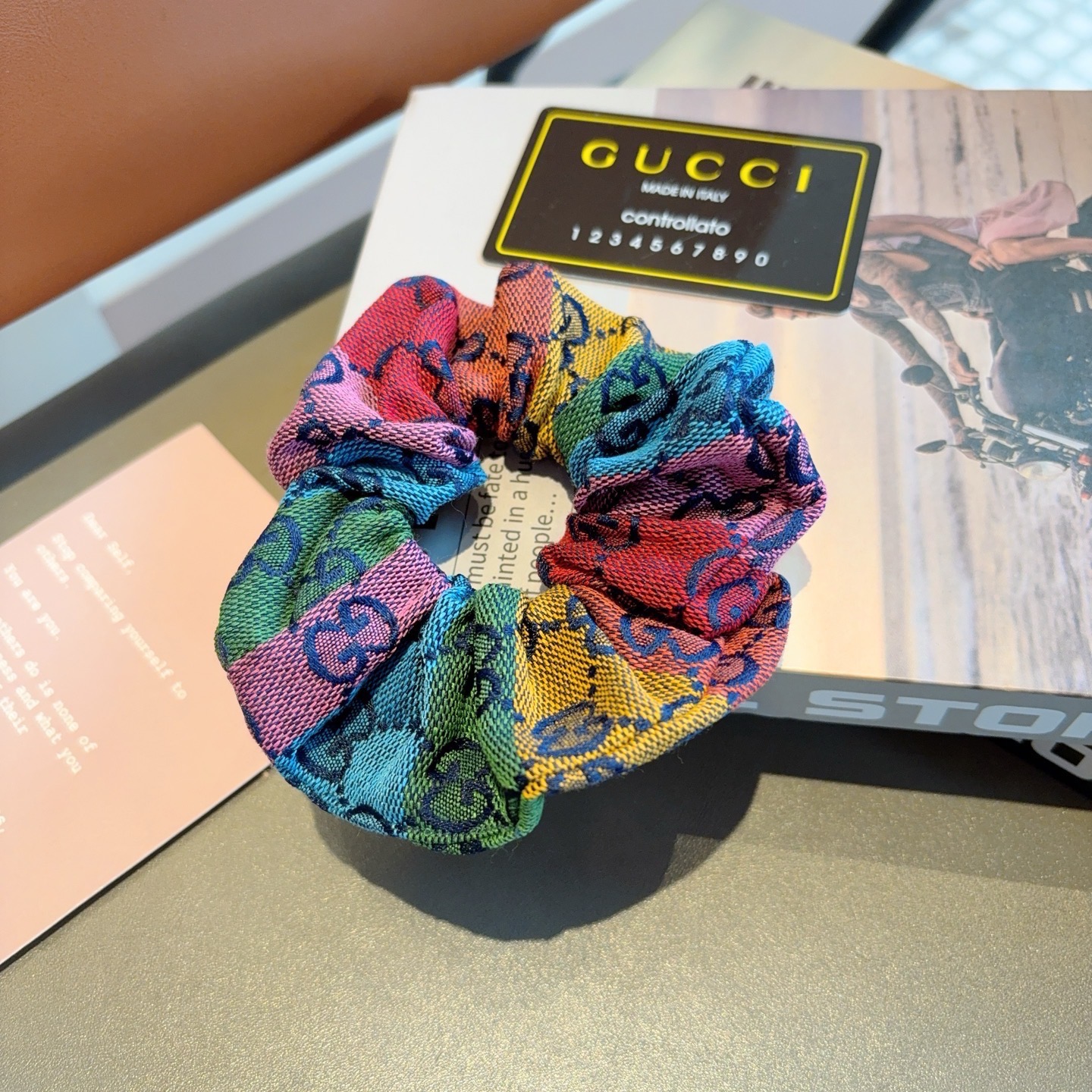 配包装Gucci古奇 双G经典款发圈皮筋 精致佩戴舒适无压力，造型搭配必备！非常时尚百搭！名媛范儿。女神