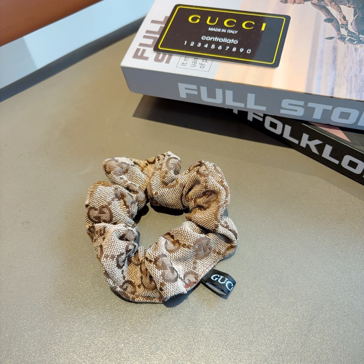 配包装Gucci古奇 双G经典款发圈皮筋 精致佩戴舒适无压力，造型搭配必备！非常时尚百搭！名媛范儿。女神