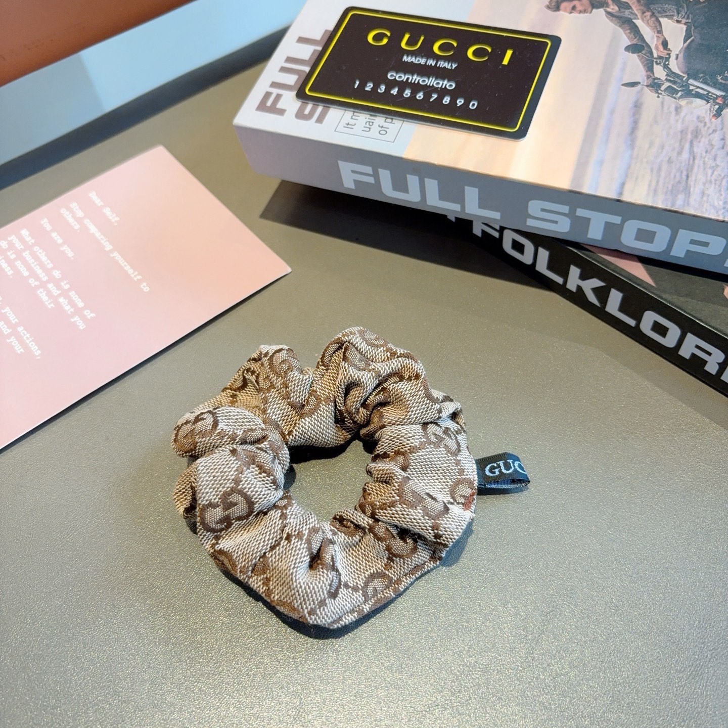 配包装Gucci古奇 双G经典款发圈皮筋 精致佩戴舒适无压力，造型搭配必备！非常时尚百搭！名媛范儿。女神