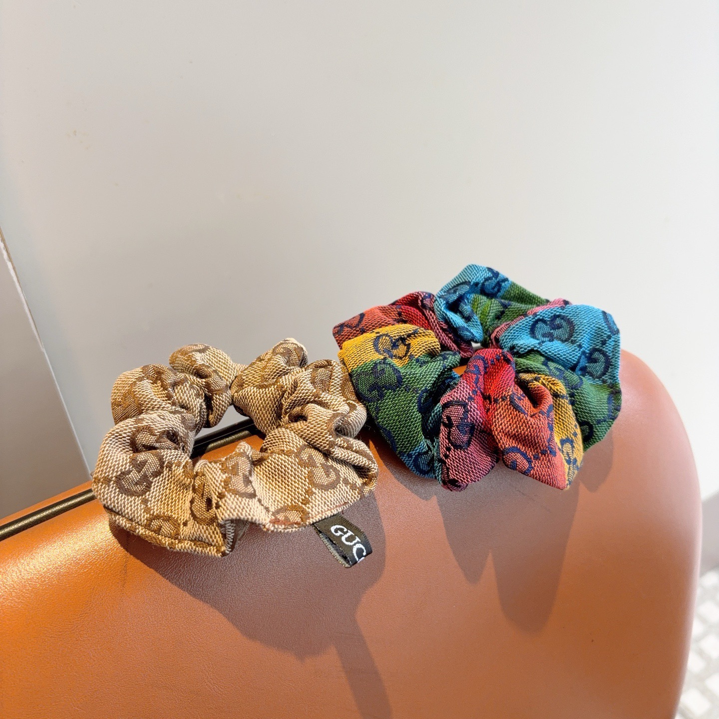 配包装Gucci古奇 双G经典款发圈皮筋 精致佩戴舒适无压力，造型搭配必备！非常时尚百搭！名媛范儿。女神