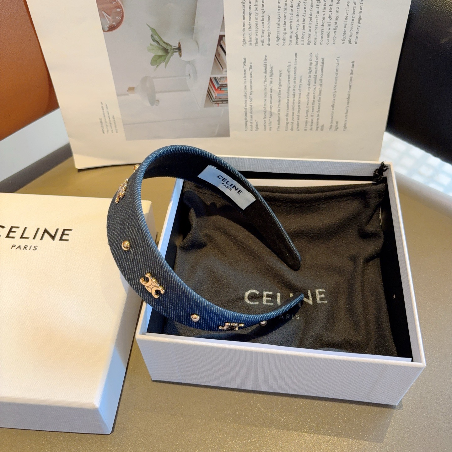配包装CELINE（赛琳）官方经典新款牛仔布发箍，女神必备头箍，非常舒时尚百搭，舒适潮流款！