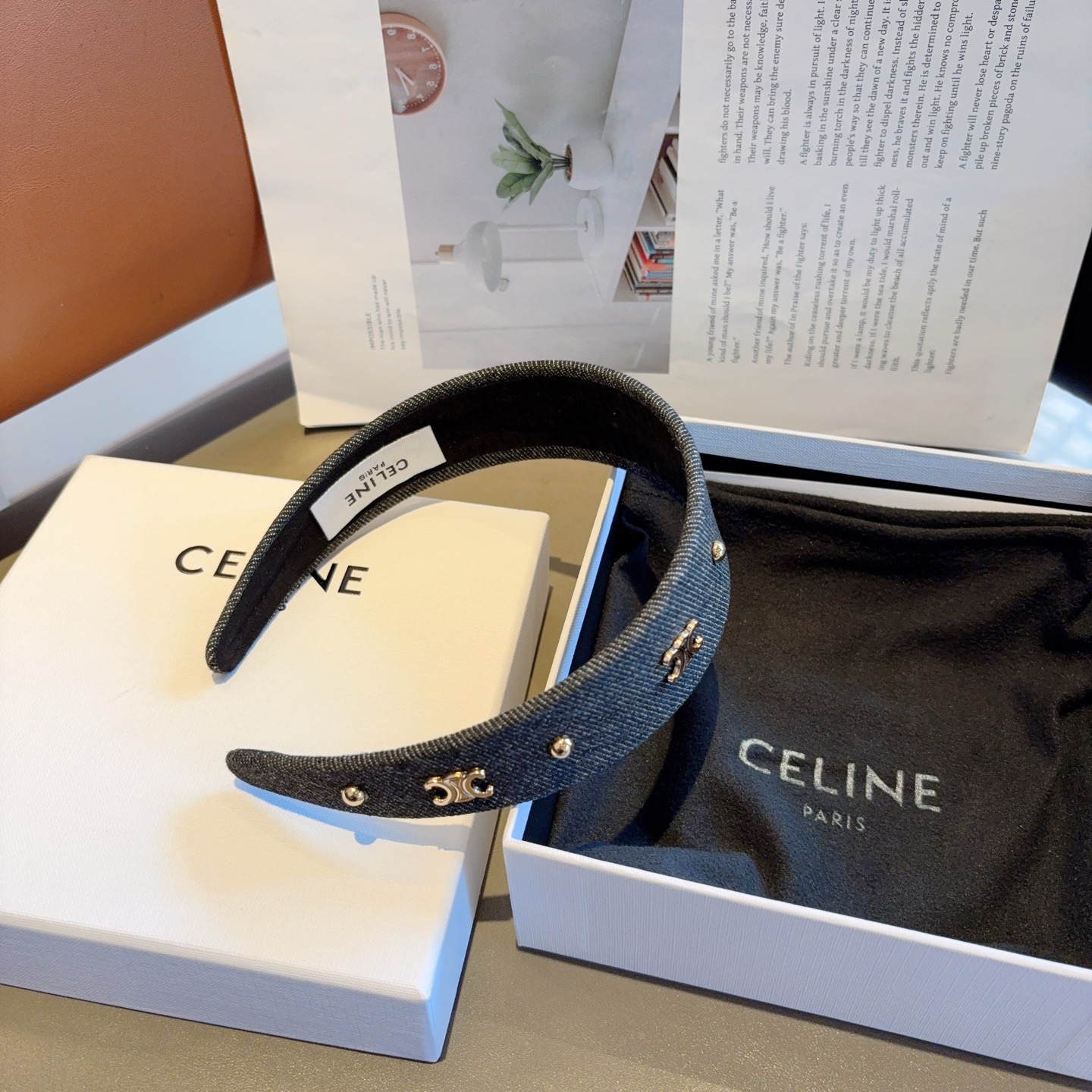 配包装CELINE（赛琳）官方经典新款牛仔布发箍，女神必备头箍，非常舒时尚百搭，舒适潮流款！