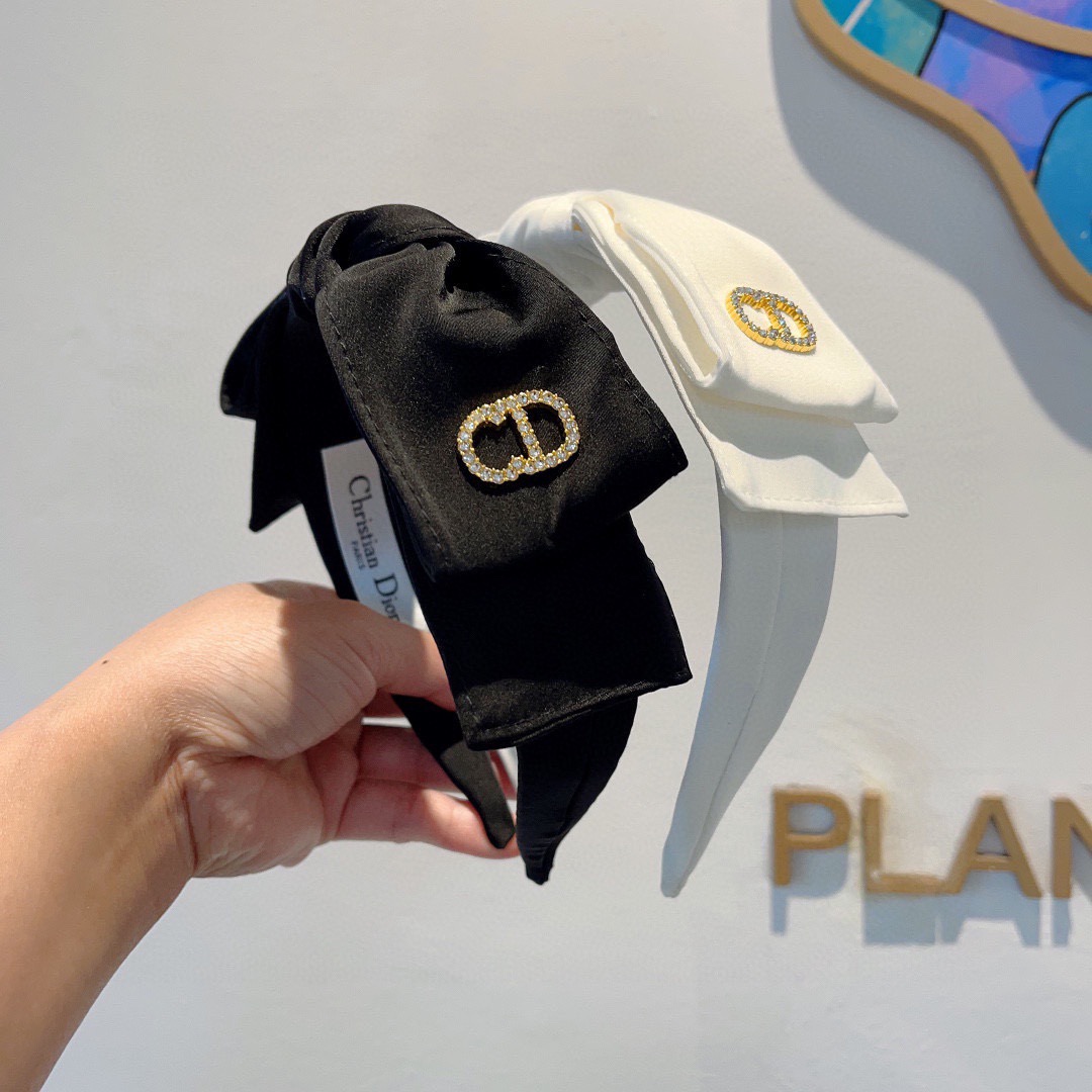 配包装Dior（迪奥） 新款宽边蝴蝶结大牌发箍, 网红爆款防滑头箍、让你的魅力绽放 清新淑女范让时尚更简