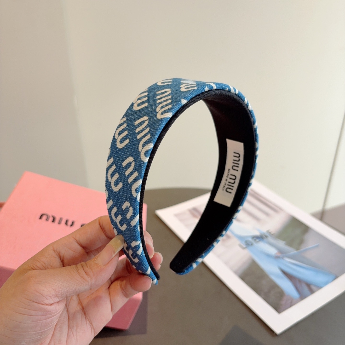 NO:881297,Comes with packaging miumiu new denim double-layer headband headband!  Specially made fabrics are simple and stylish, classic and versatile, girly style hair accessories, hairpins, hairpins, miumiu, hairpins19860909配包装 miumiu 缪缪 新款牛仔布双层发箍 头箍！特制面料简约洋气显质感、经典百搭少女风发饰发夹,发夹,miumiu,hairpins,accessory