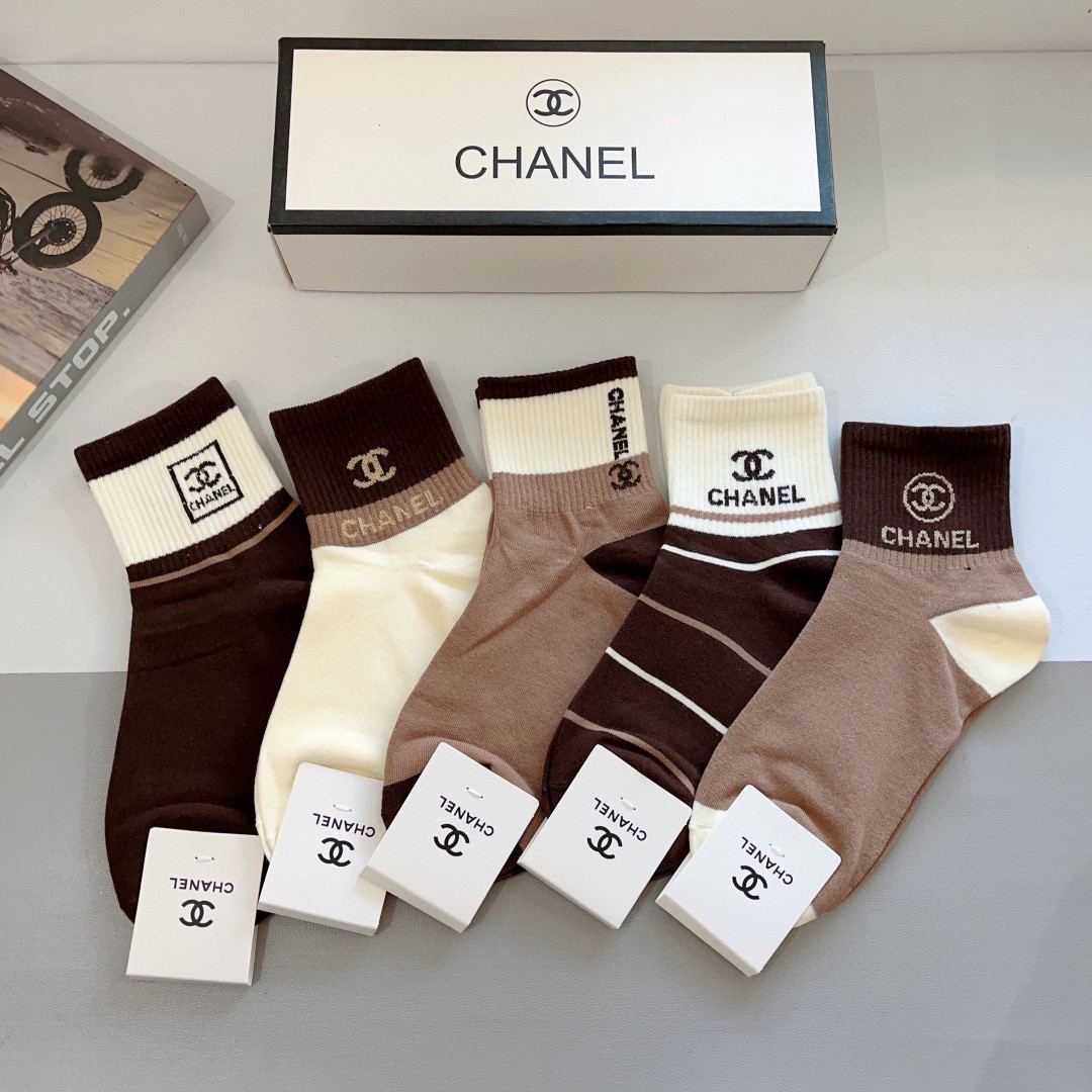 NO:766088,Comes with packaging (5 pairs in a box) CHANEL Chanel classic socks, high version, pure cotton material, soft, instant sale of ordinary goods in the market, classic double C pattern logo, counters synchronized with big-name socks on the street, a must-have for fashionistas, super easy to match socks, stockings, socks, chanel, chanel, socks19860909配包装（一盒5双） CHANEL 香奈儿经典袜子高版本纯棉材质柔软,秒杀市场普通货,经典的双C图案logo,专柜同步袜子大牌出街,潮人必备,超好搭袜子,丝袜,袜子,chanel,chanel,socks,accessory