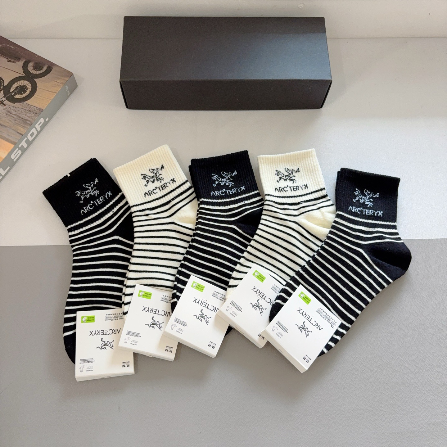 NO:766122,Comes with packaging (5 pairs in a box) ARC·TERYX (Arc'teryx) new mid-calf socks, high version, pure cotton, soft texture, classic pattern logo, Internet celebrity synchronous socks, big-name street socks, stockings, socks arc'teryx, socks19860909配包装（一盒5双） ARC·TERYX（始祖鸟）新款中筒袜子高版本纯棉质地柔软,经典图案logo,网红同步袜子大牌出街袜子,丝袜,袜子arc'teryx,socks,accessory