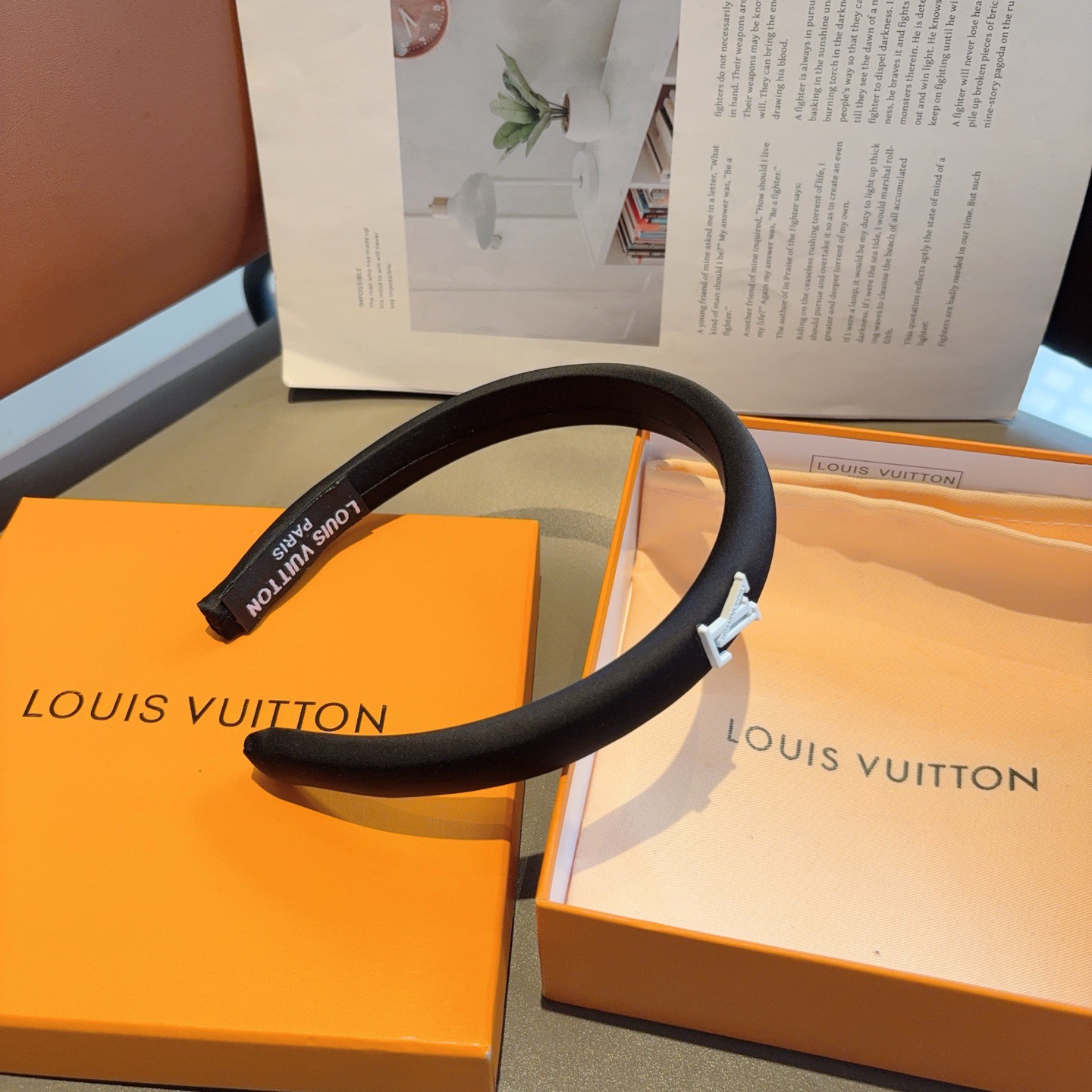配包装 LV 路易威登 经典新款发箍，时尚可爱宽边头箍，专柜最新款来袭💕时尚百搭，女神必入  ！
