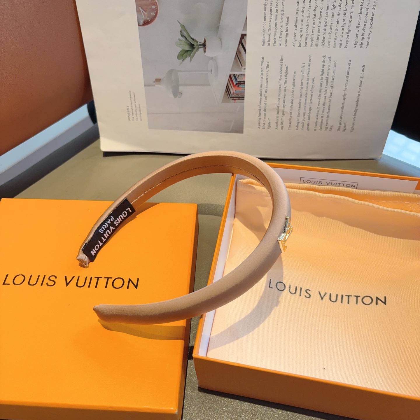 配包装 LV 路易威登 经典新款发箍，时尚可爱宽边头箍，专柜最新款来袭💕时尚百搭，女神必入  ！