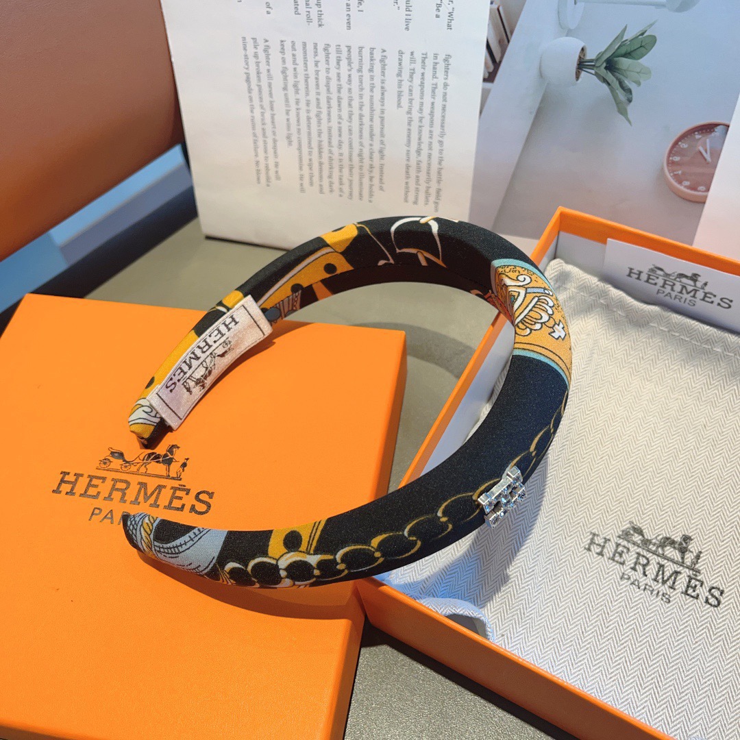 配包装 Hermes（爱马仕）  火爆定制款涂鸦发箍，网红同款  进口面料， 出口订单、细节全部实拍！特制面料非常显质感