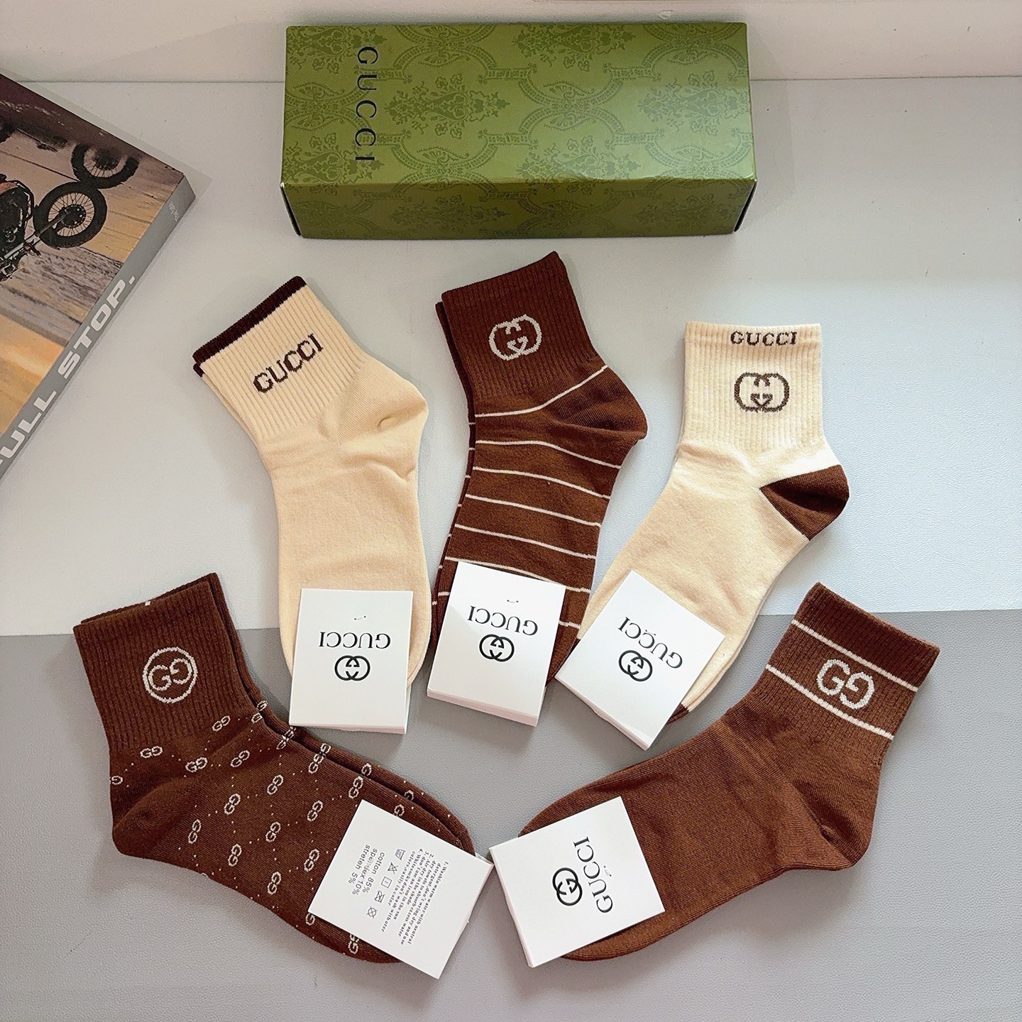 配包装（一盒5双）GUCCI 古奇 新款中筒袜子！纯棉面料，火爆图案，专柜同步中筒袜子，💛大牌出街，潮人