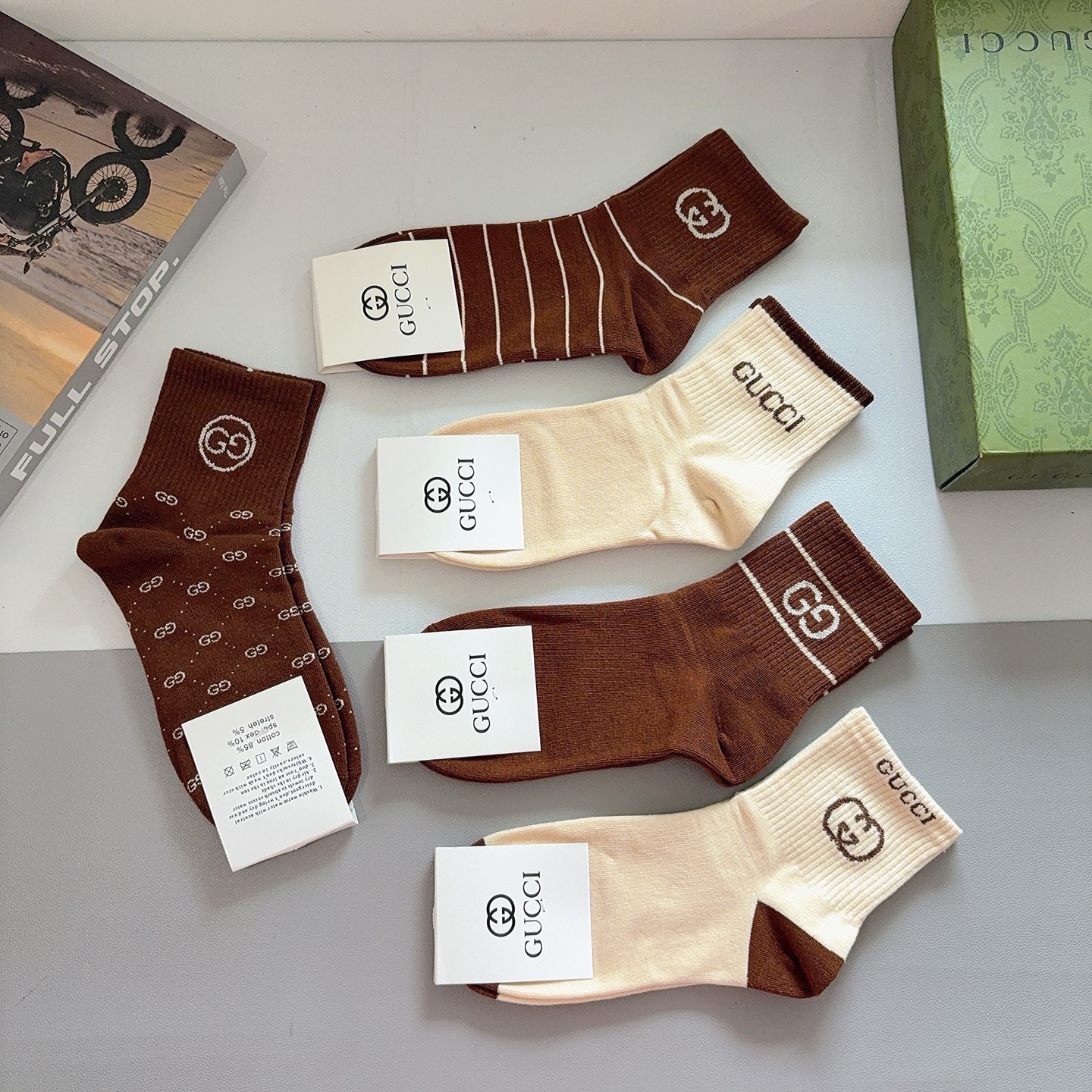 配包装（一盒5双）GUCCI 古奇 新款中筒袜子！纯棉面料，火爆图案，专柜同步中筒袜子，💛大牌出街，潮人