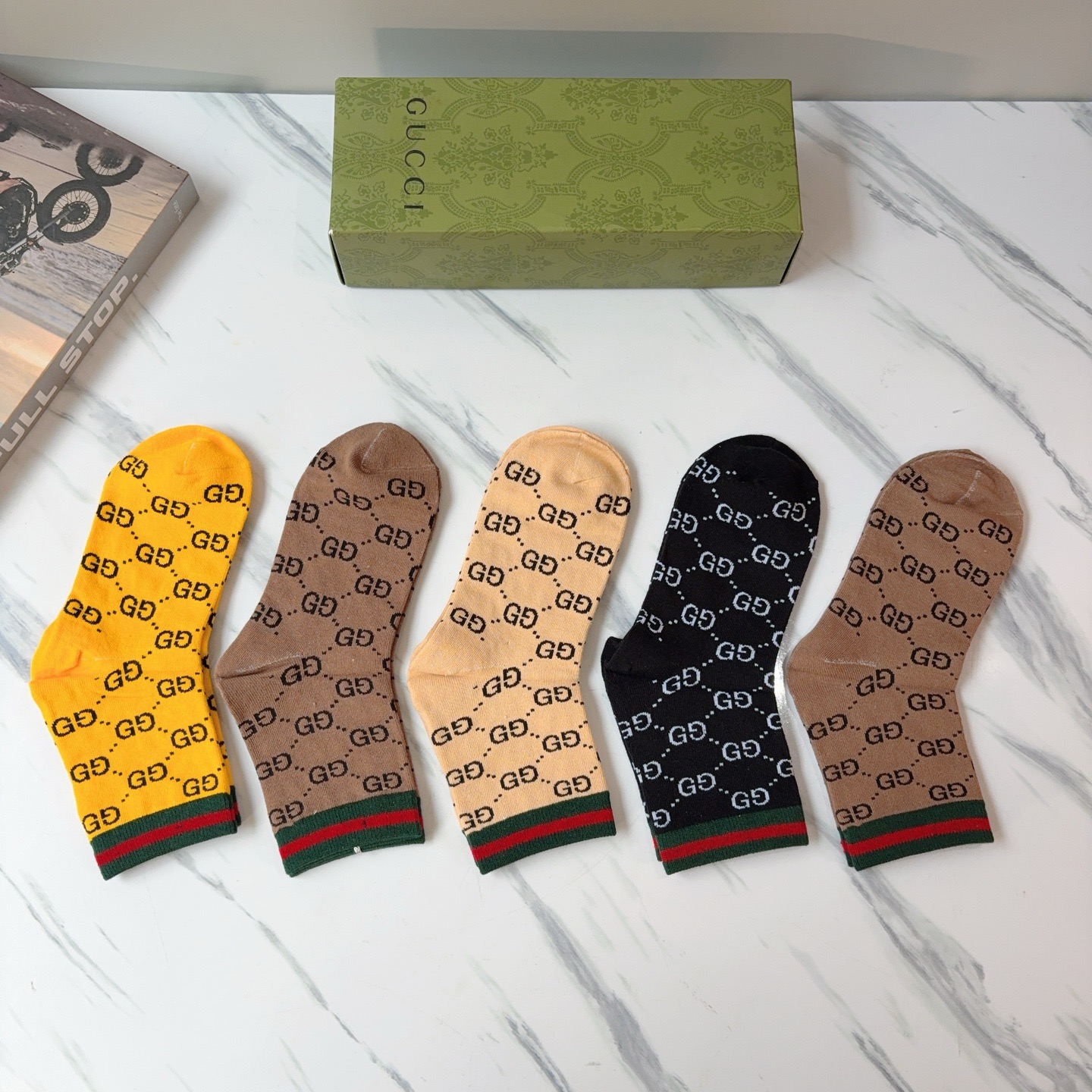 配包装（一盒5双）GUCCI 古奇男士新款袜子！纯棉面料，经典图案，专柜同步中筒袜子，💛大牌出街，潮人必