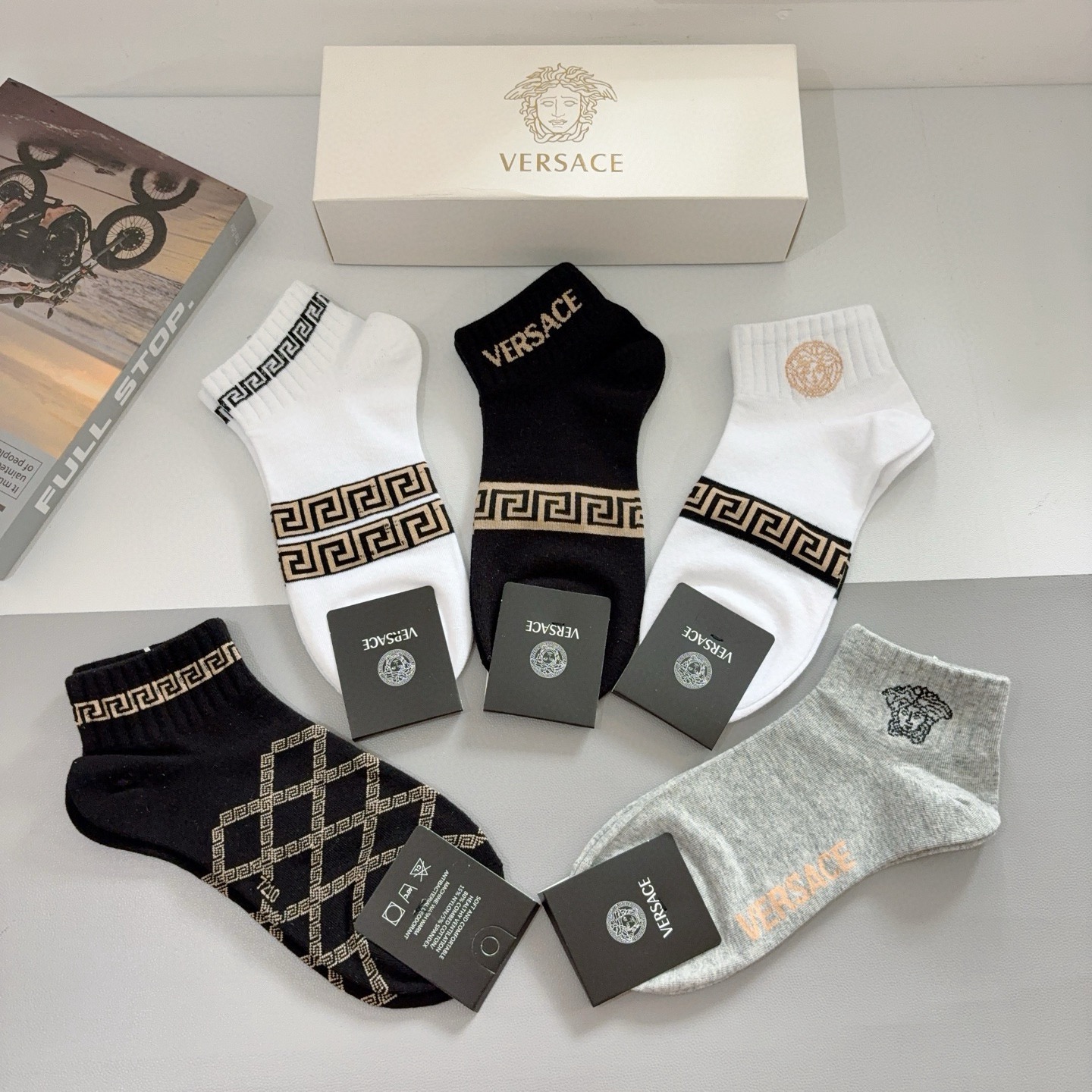 配包装【一盒五双】VERSACE范思哲 好看到爆炸欧美大牌船袜🔥男款🌟潮人必不能少的专柜代购品质 搭配起