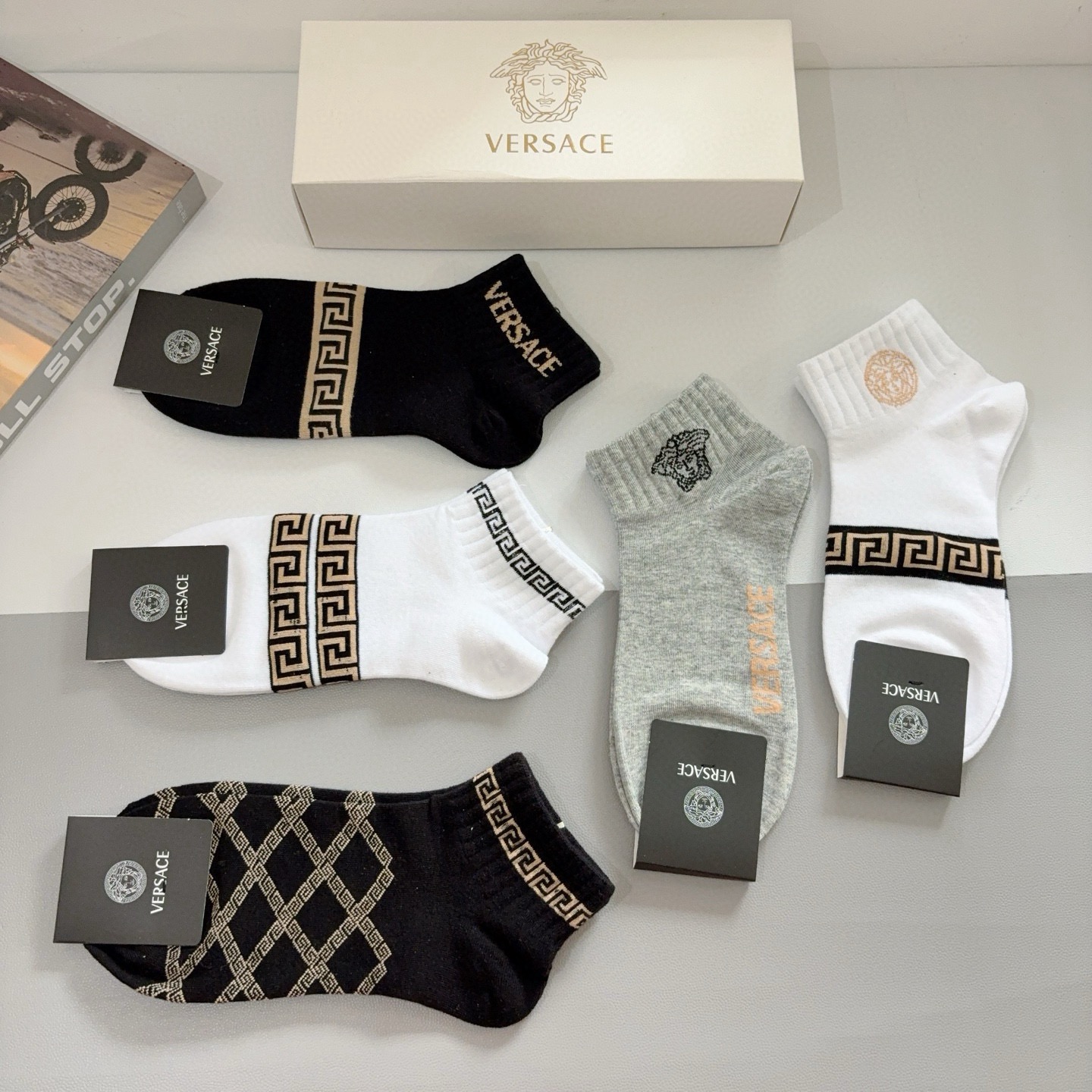 配包装【一盒五双】VERSACE范思哲 好看到爆炸欧美大牌船袜🔥男款🌟潮人必不能少的专柜代购品质 搭配起