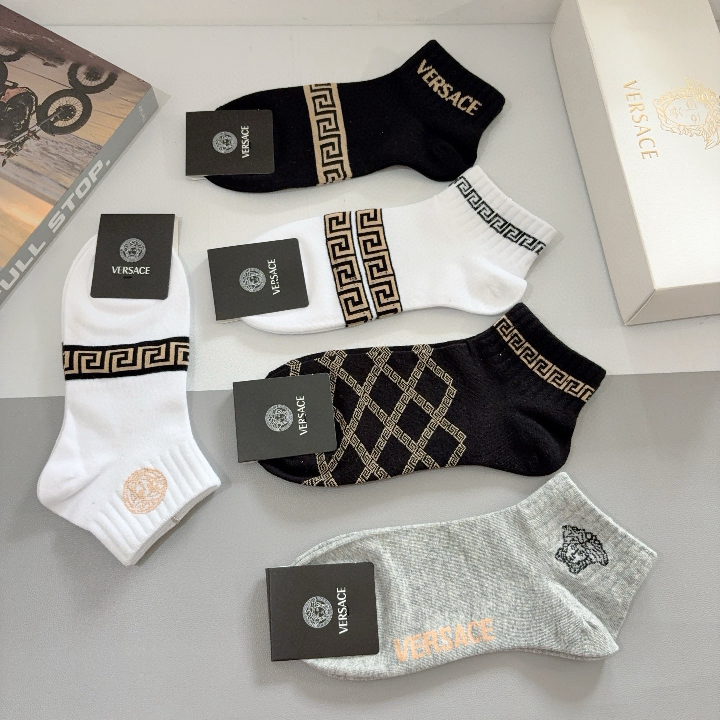 配包装【一盒五双】VERSACE范思哲 好看到爆炸欧美大牌船袜🔥男款🌟潮人必不能少的专柜代购品质 搭配起