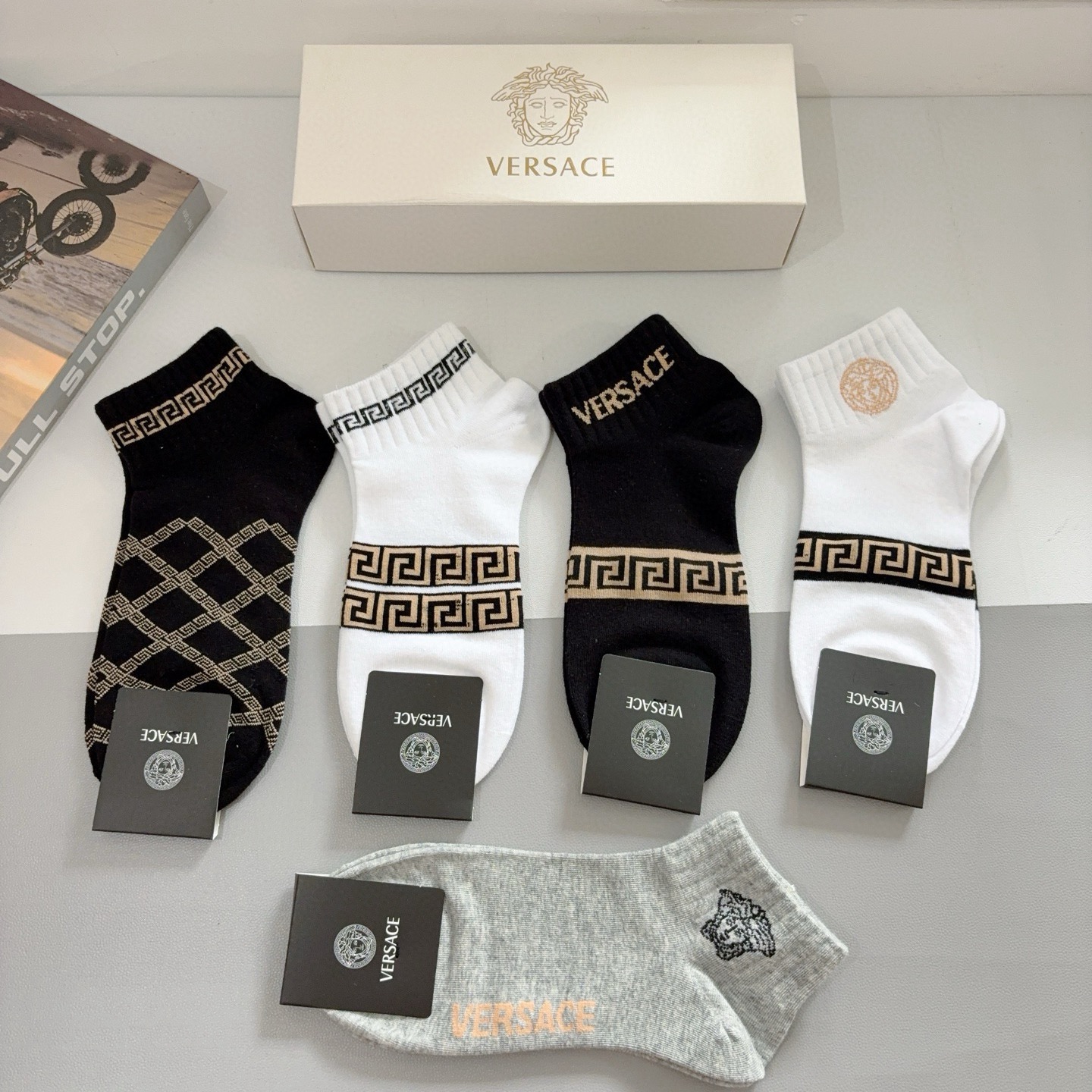 配包装【一盒五双】VERSACE范思哲 好看到爆炸欧美大牌船袜🔥男款🌟潮人必不能少的专柜代购品质 搭配起