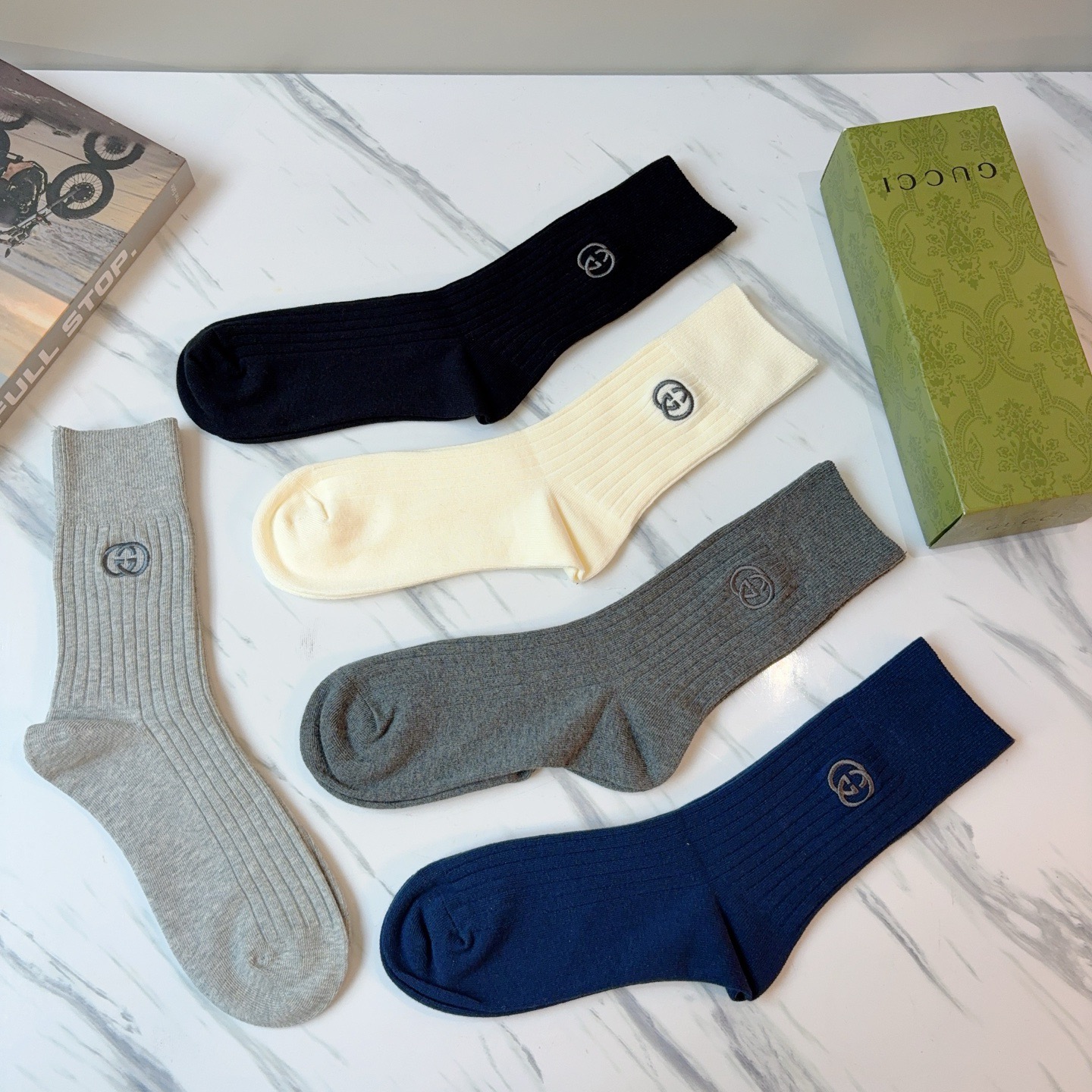 配包装（一盒5双）Gucci 古奇 新款长筒刺绣纯棉面料，专柜同步长筒袜子，💛大牌出街，潮人必备🔥超好搭