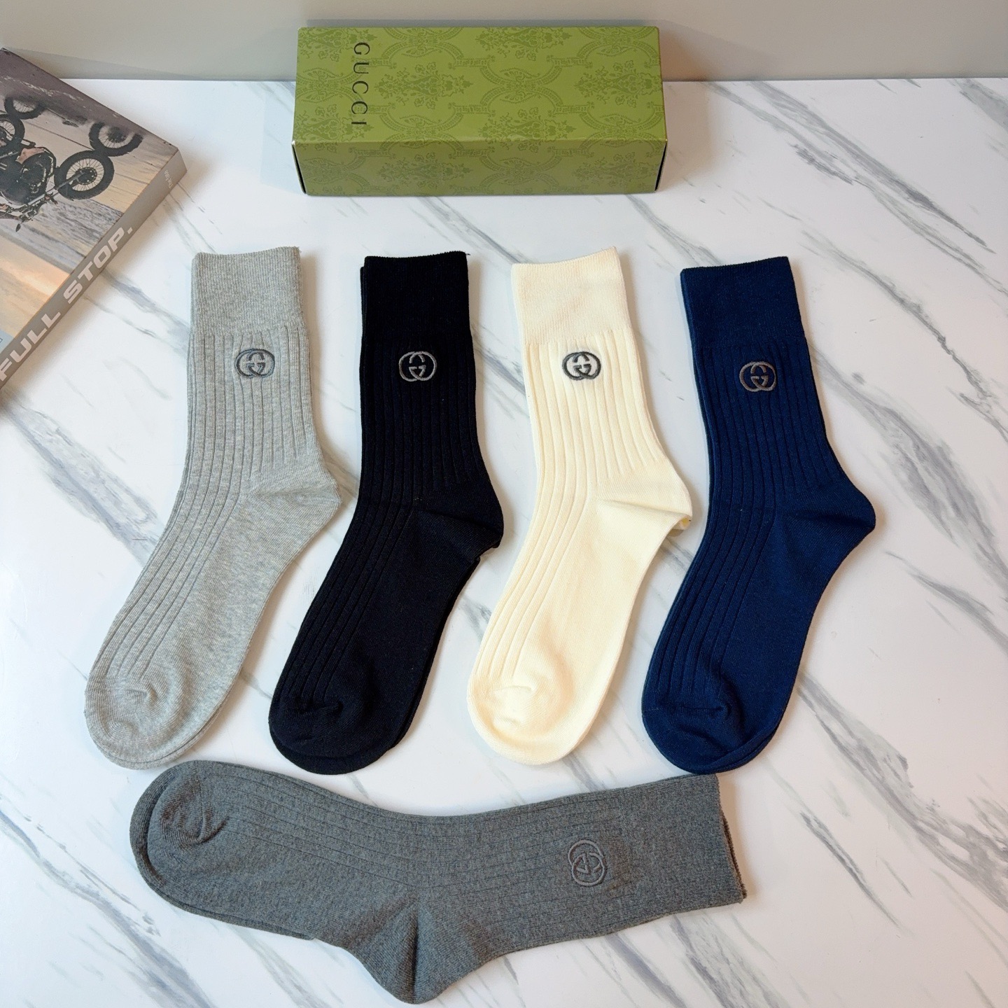配包装（一盒5双）Gucci 古奇 新款长筒刺绣纯棉面料，专柜同步长筒袜子，💛大牌出街，潮人必备🔥超好搭