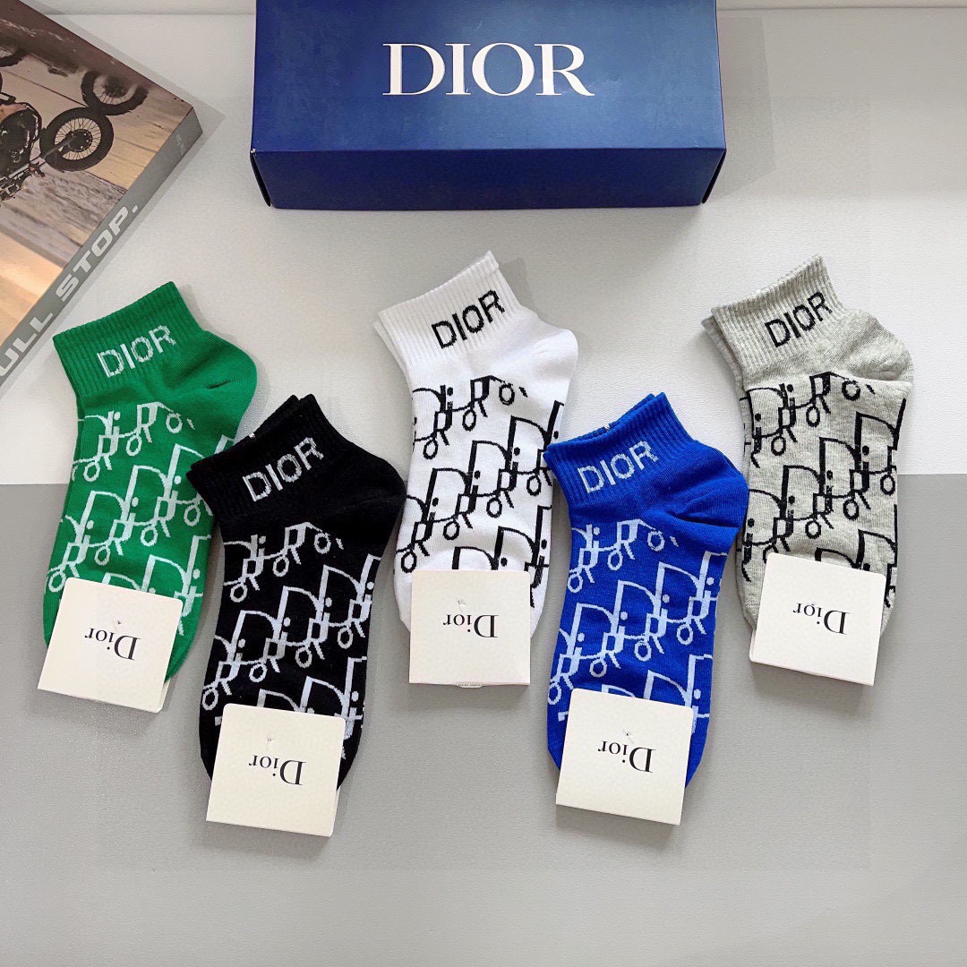 配包装（一盒5双） Dior 迪奥2023新款小腿袜子！纯棉面料，火爆Ｄ图案，专柜同步中短筒袜子，💛大牌