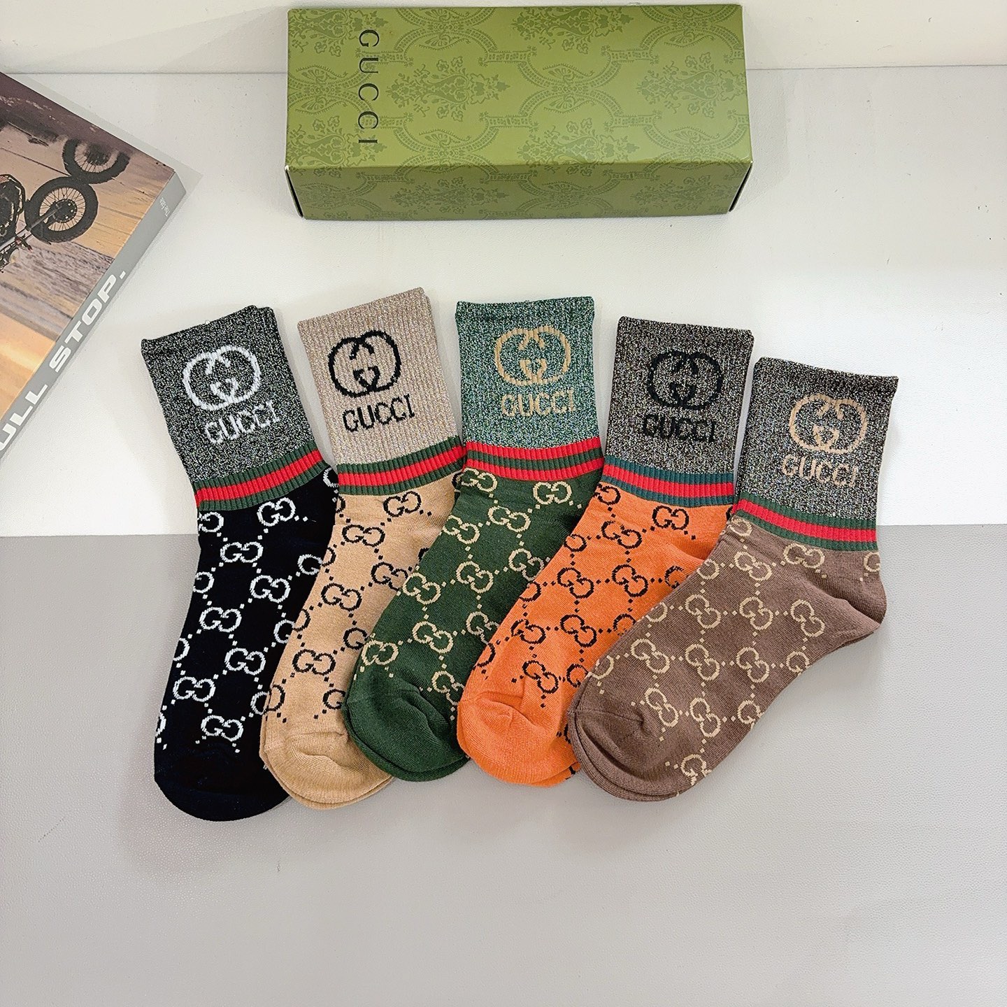 配包装（一盒5双） Gucci 古奇 经典金丝中筒袜，潮人必备 ，Gucci 爆款，个性时尚百搭款，你值