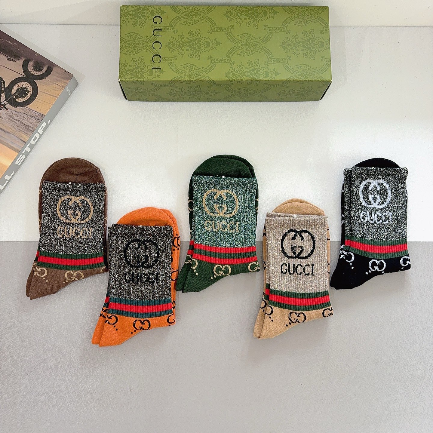 配包装（一盒5双） Gucci 古奇 经典金丝中筒袜，潮人必备 ，Gucci 爆款，个性时尚百搭款，你值