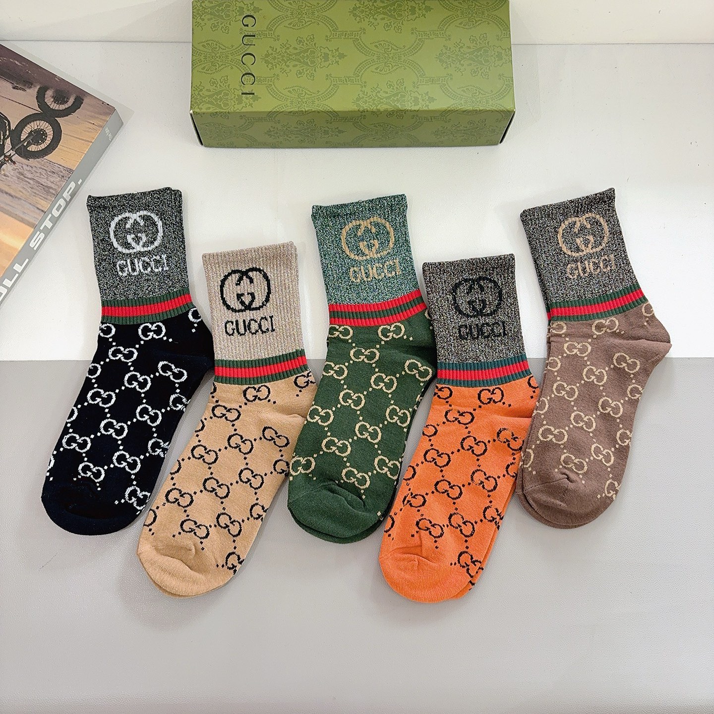 配包装（一盒5双） Gucci 古奇 经典金丝中筒袜，潮人必备 ，Gucci 爆款，个性时尚百搭款，你值