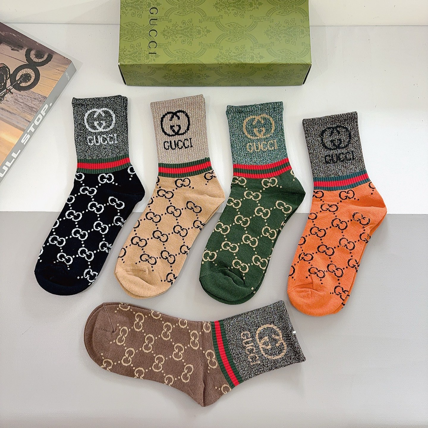 配包装（一盒5双） Gucci 古奇 经典金丝中筒袜，潮人必备 ，Gucci 爆款，个性时尚百搭款，你值