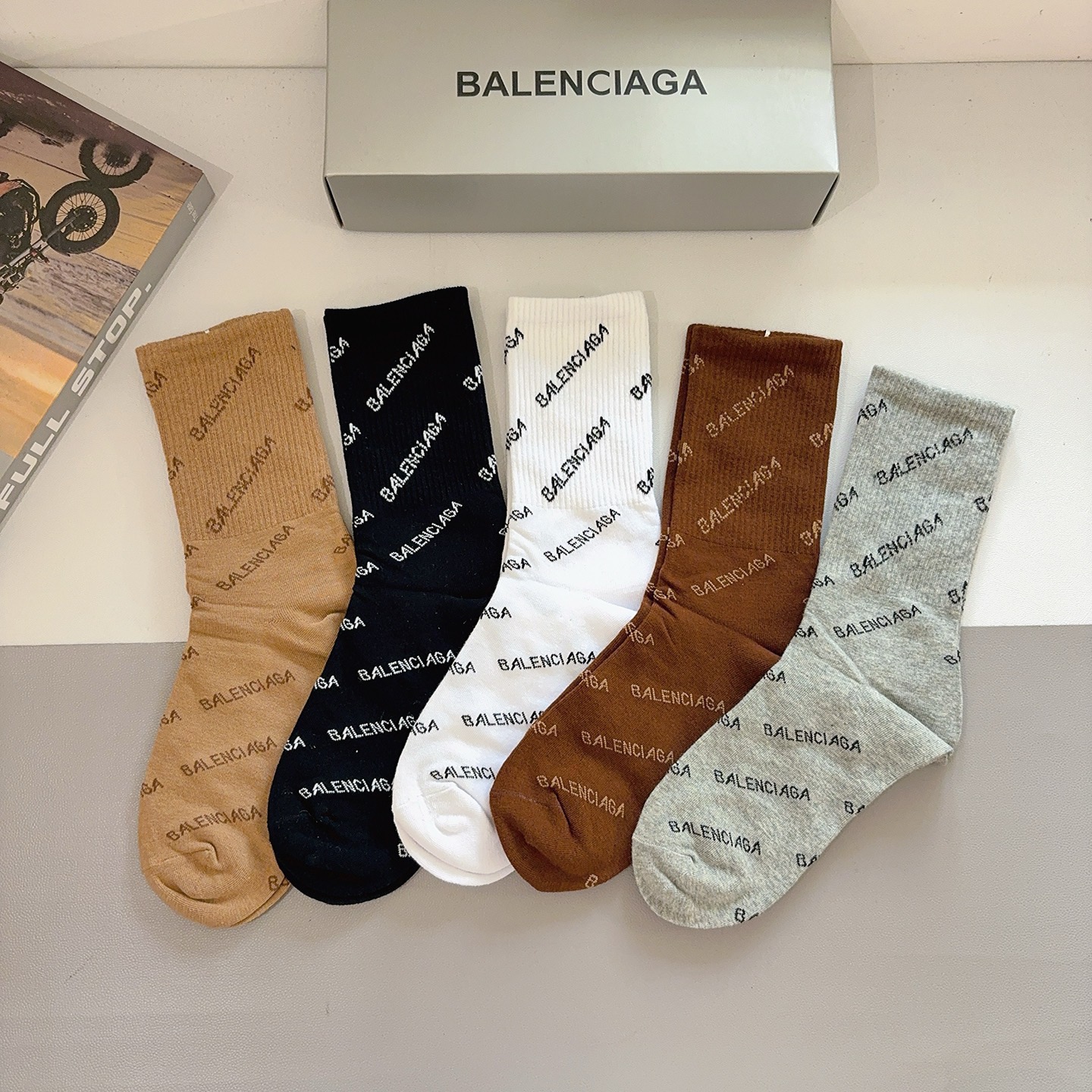 配包装【一盒5双】BALENCIAGA 巴黎世家 新款长筒袜子🔥潮人必不可少的时尚专柜代购袜子 ，超级时