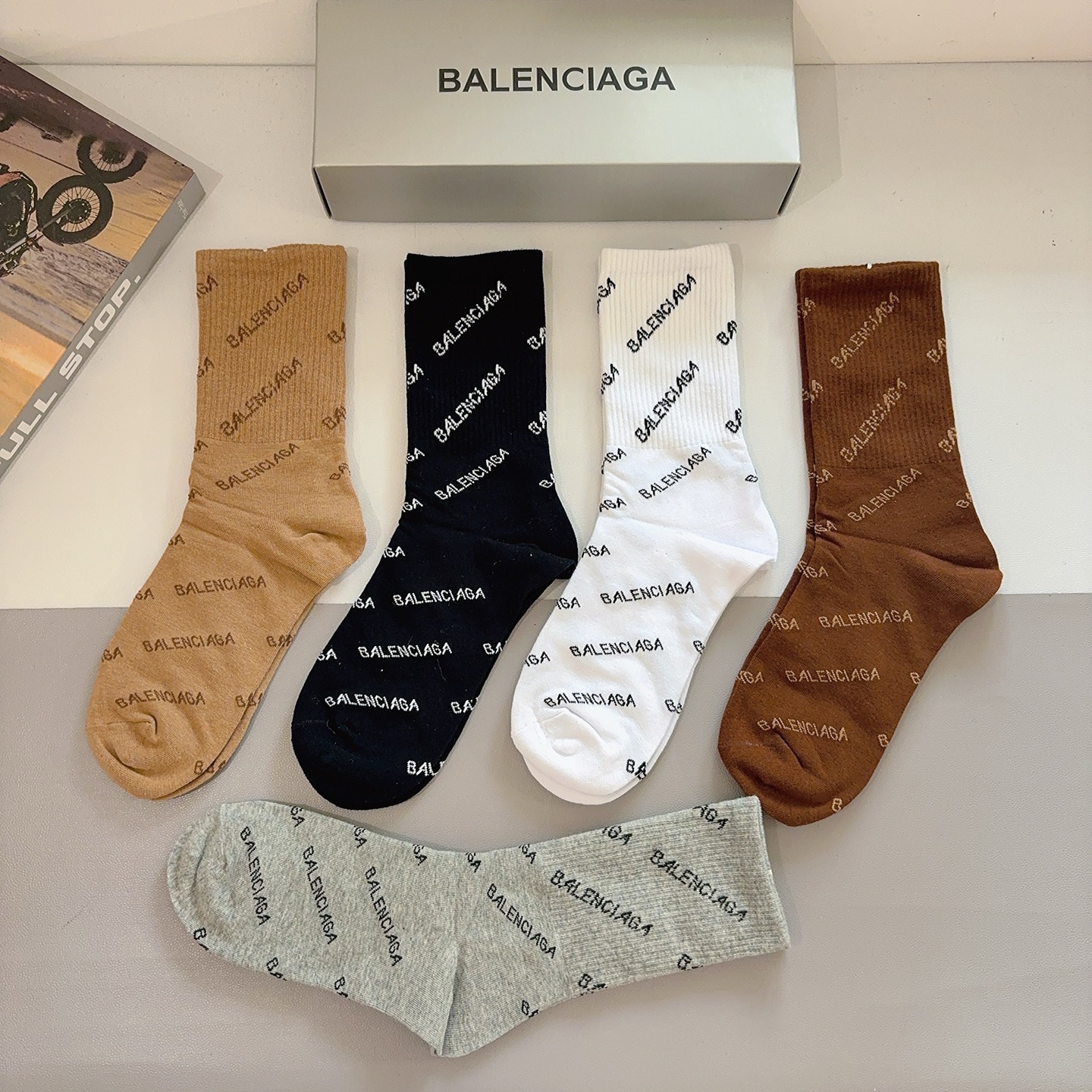 配包装【一盒5双】BALENCIAGA 巴黎世家 新款长筒袜子🔥潮人必不可少的时尚专柜代购袜子 ，超级时