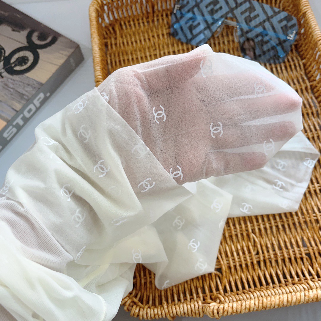 配包装【一盒1双】🌟CHANEL 香奈儿 爆款经典胶印小logo字母连裤袜！好看到爆炸 ，欧美大牌丝袜🔥