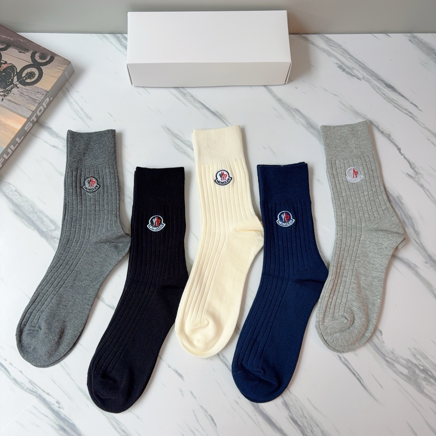 配包装【一盒5双】MONCLER 蒙口 高版本羊绒刺绣长筒袜子🔥潮人必不可少的时尚专柜代购长筒袜子 ，超
