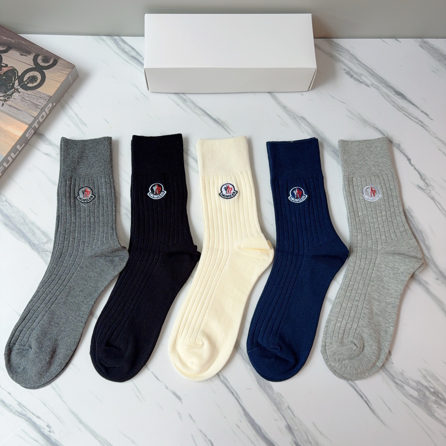 配包装【一盒5双】MONCLER 蒙口 高版本羊绒刺绣长筒袜子🔥潮人必不可少的时尚专柜代购长筒袜子 ，超
