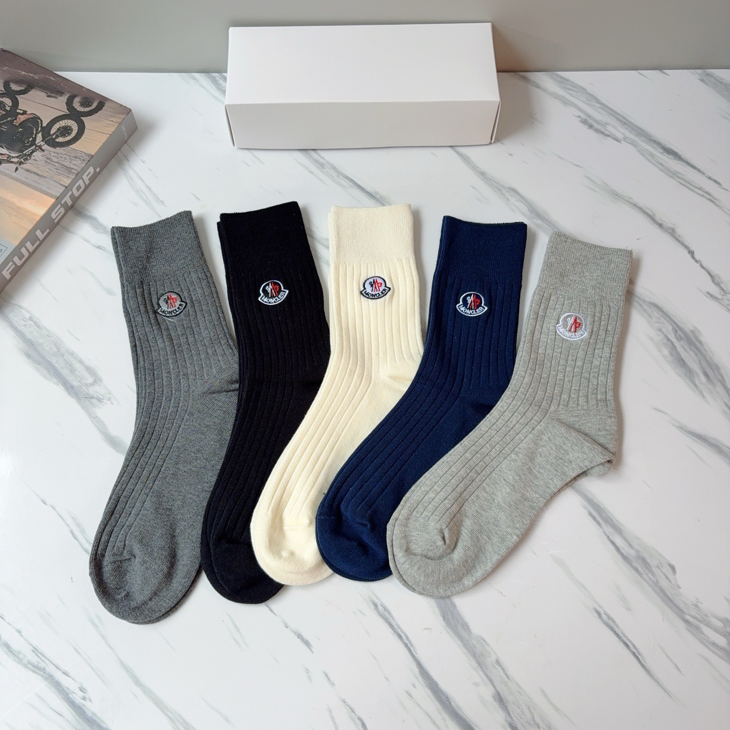 配包装【一盒5双】MONCLER 蒙口 高版本羊绒刺绣长筒袜子🔥潮人必不可少的时尚专柜代购长筒袜子 ，超