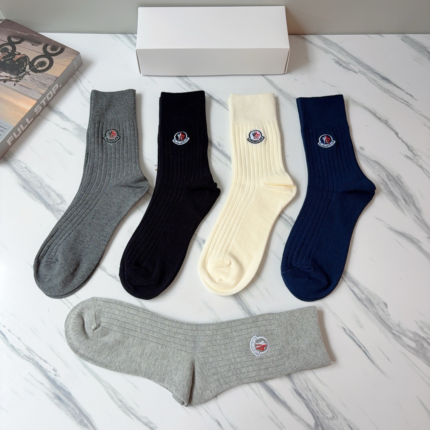 配包装【一盒5双】MONCLER 蒙口 高版本羊绒刺绣长筒袜子🔥潮人必不可少的时尚专柜代购长筒袜子 ，超