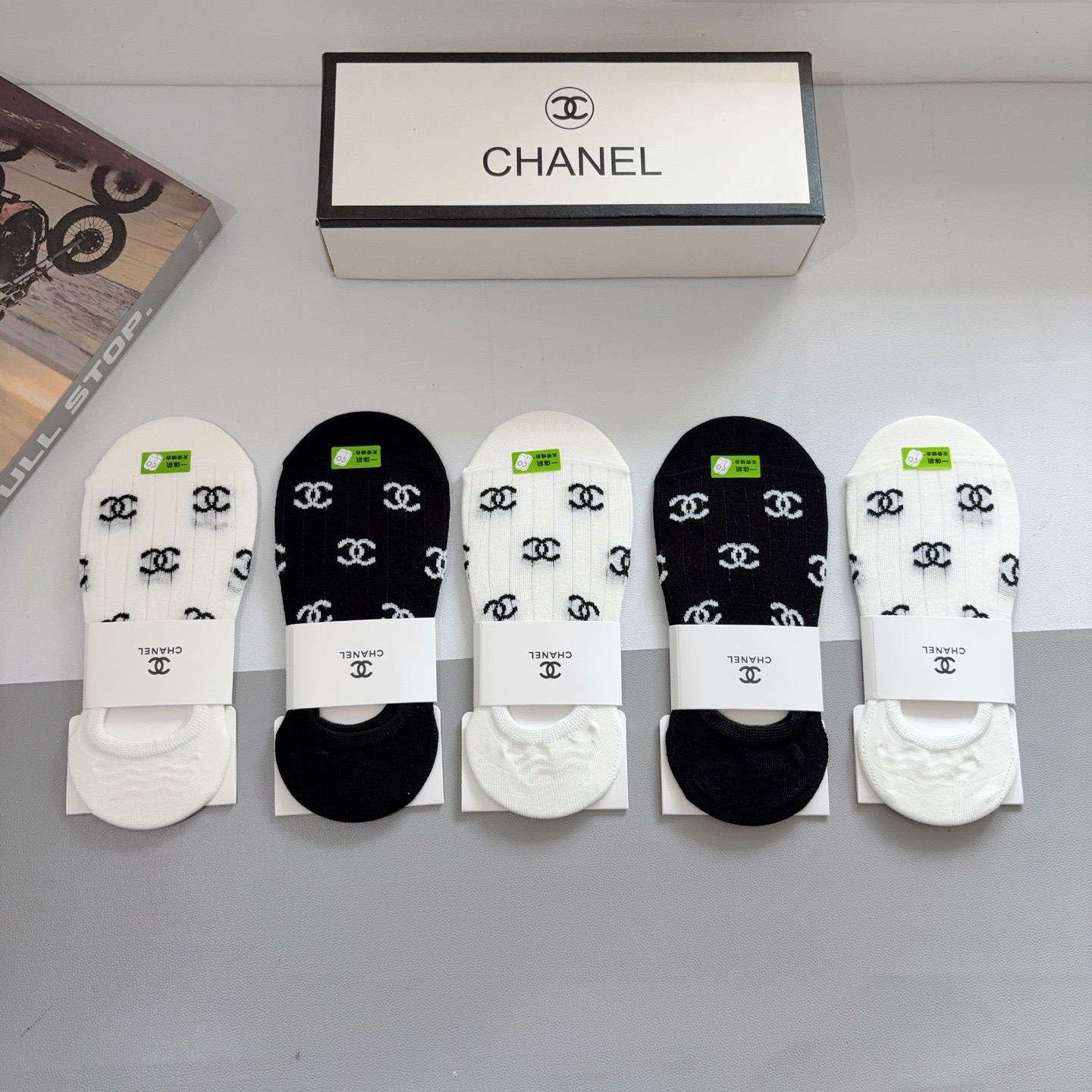 配包装（一盒5双） 🌟 CHANEL （香奈儿）新款竹棉透气船袜，潮人必备款袜子 超柔软材质，舒适透气，