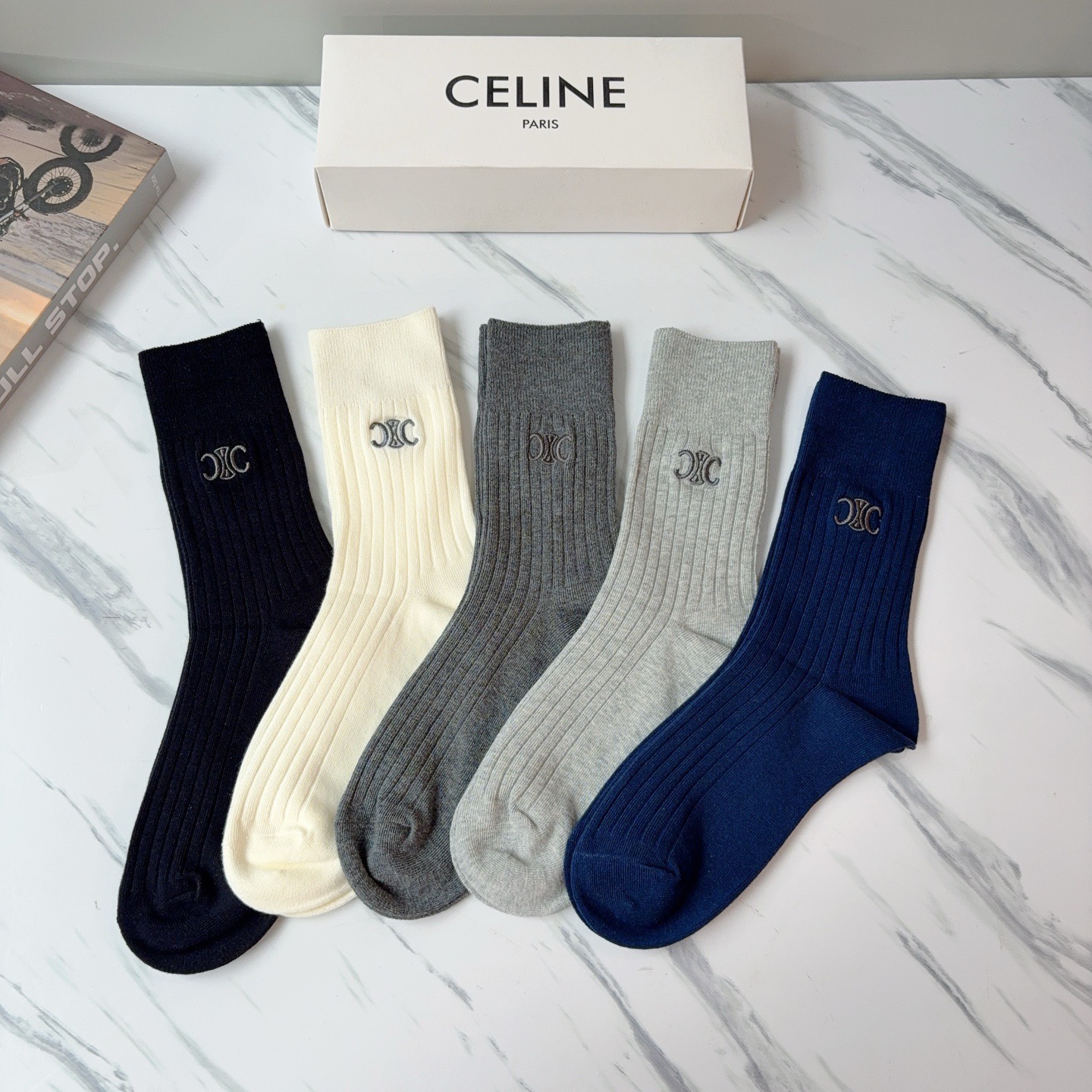 配包装（一盒5双） CELINE 赛琳新款刺绣纯棉长筒袜子 经典字母logo 个性时尚百搭款，！超柔软材