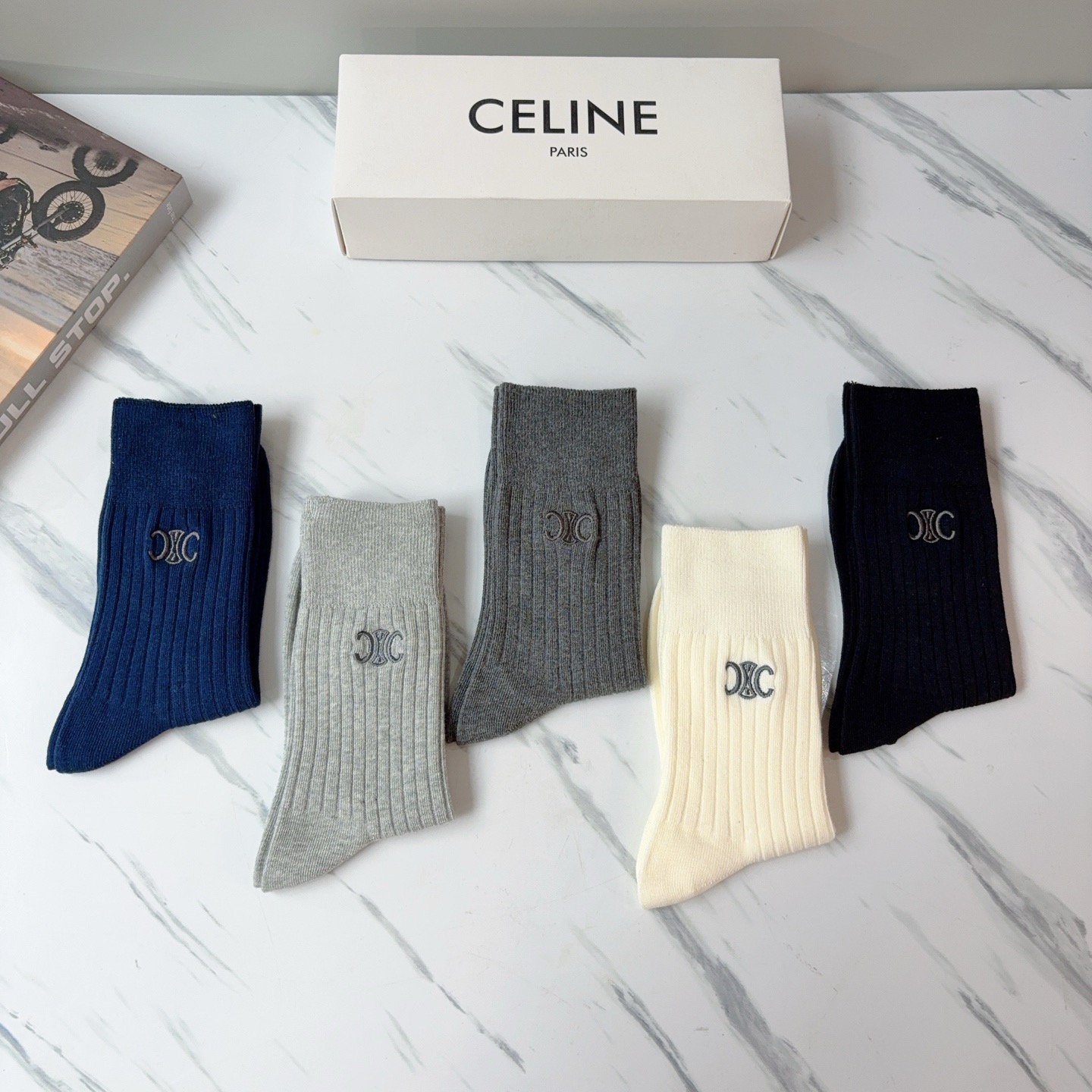 配包装（一盒5双） CELINE 赛琳新款刺绣纯棉长筒袜子 经典字母logo 个性时尚百搭款，！超柔软材