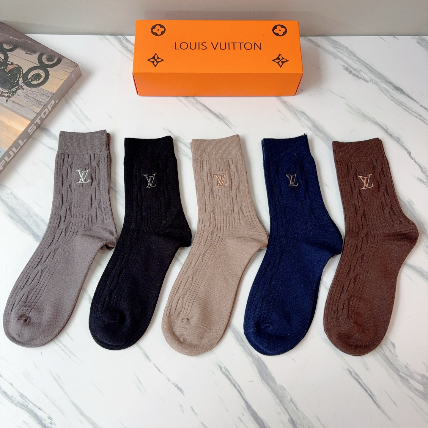 配包装【一盒5双】LV （路易威登）高版本羊绒刺绣长筒袜子🔥潮人必不可少的时尚专柜代购长筒袜子 ，超好搭