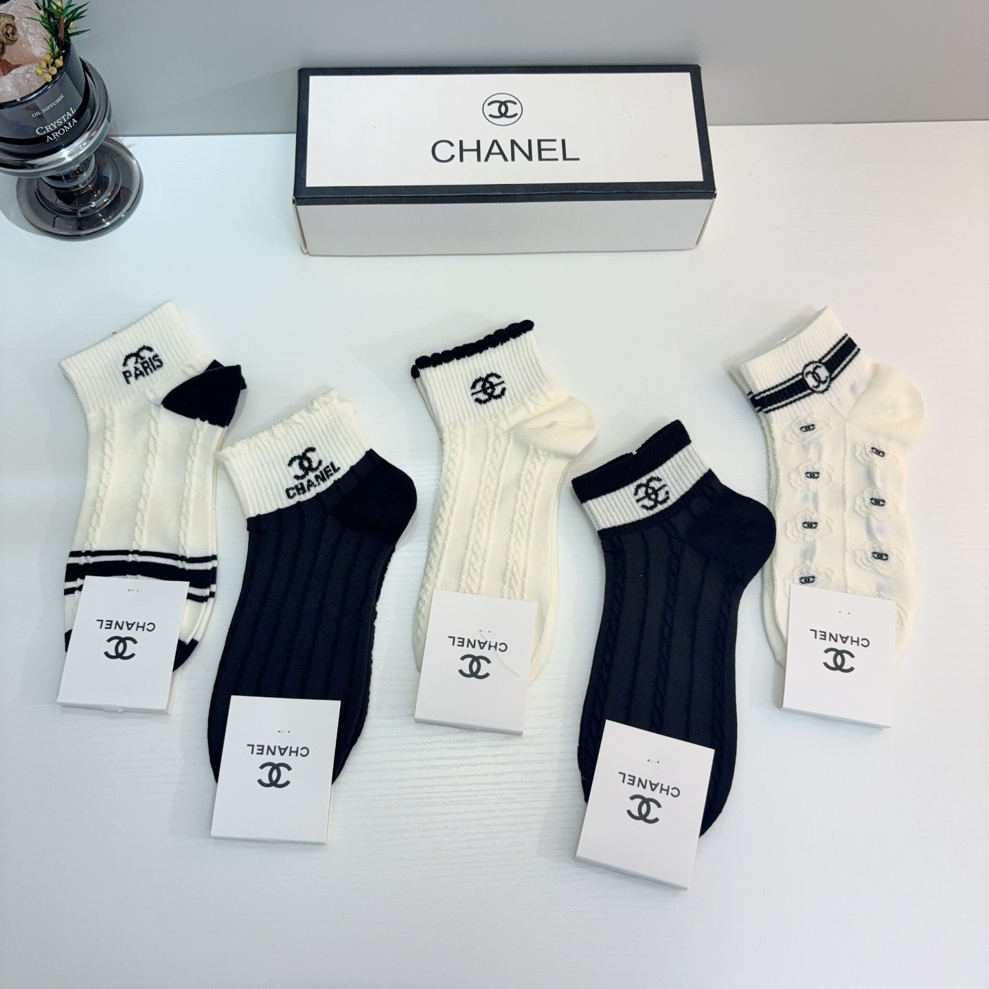 配包装（一盒5双）CHANEL 香奈儿经典船袜❗️高版本竹棉材质柔软，秒杀市场普通货，经典的双C图案lo