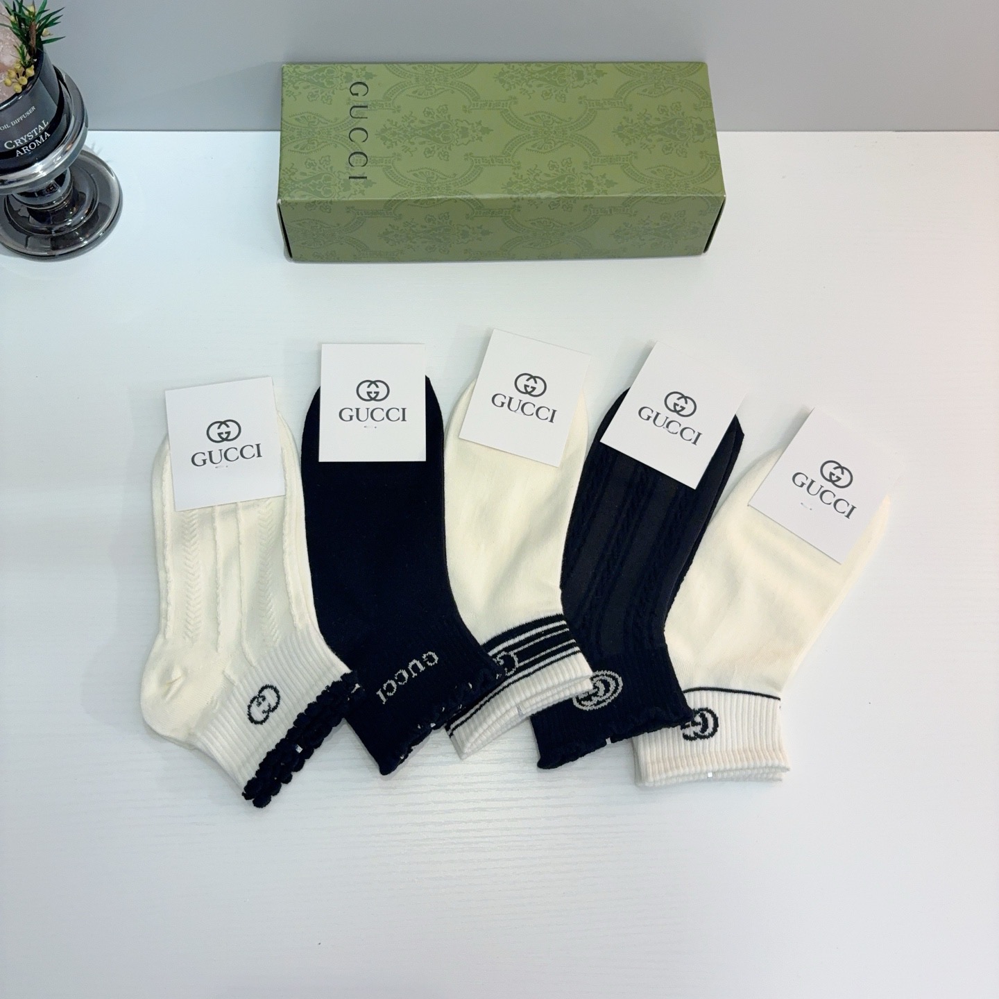 配包装（一盒5双） Gucci 古奇 ins超火爆短款袜，纯棉面料，潮人必备 ，Gucci 爆款，经典G
