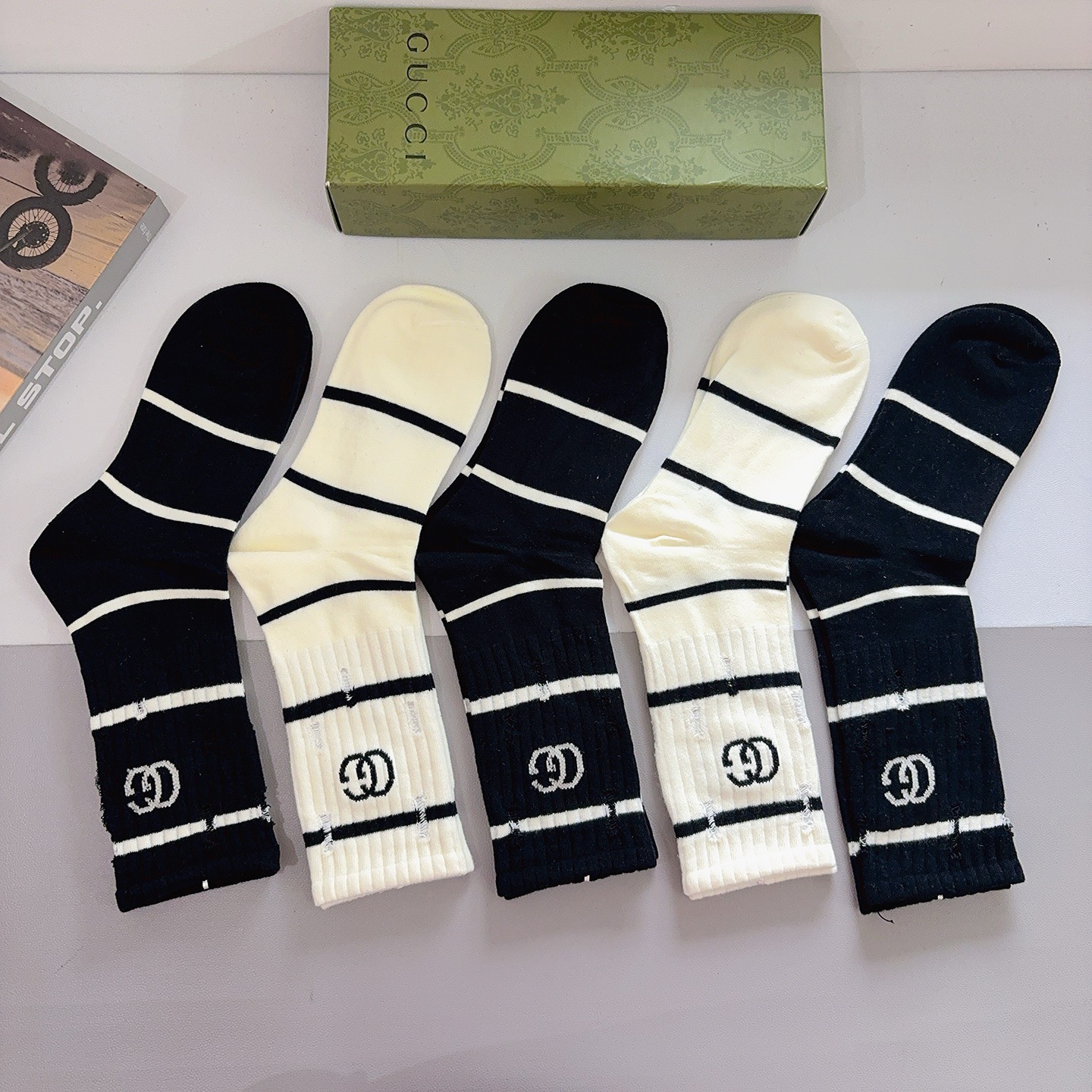 配包装（一盒5双） Gucci 古奇 ins超火爆长筒袜，纯棉面料，潮人必备 ，经典双G字母，个性时尚百