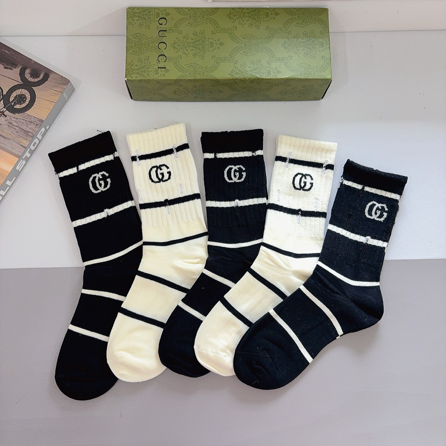 配包装（一盒5双） Gucci 古奇 ins超火爆长筒袜，纯棉面料，潮人必备 ，经典双G字母，个性时尚百