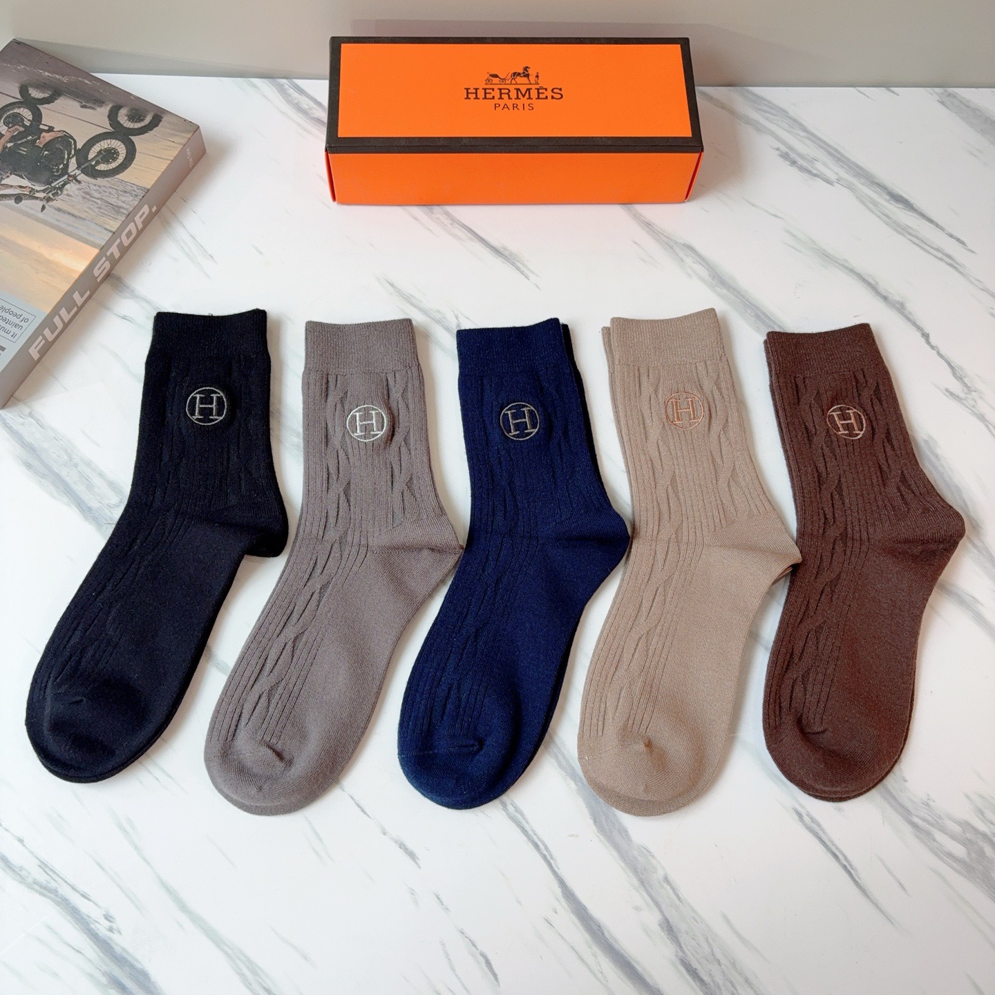 配包装【一盒5双】HERMES（爱马仕）高版本刺绣羊绒长筒袜子🔥潮人必不可少的时尚专柜代购长筒袜子 ，超