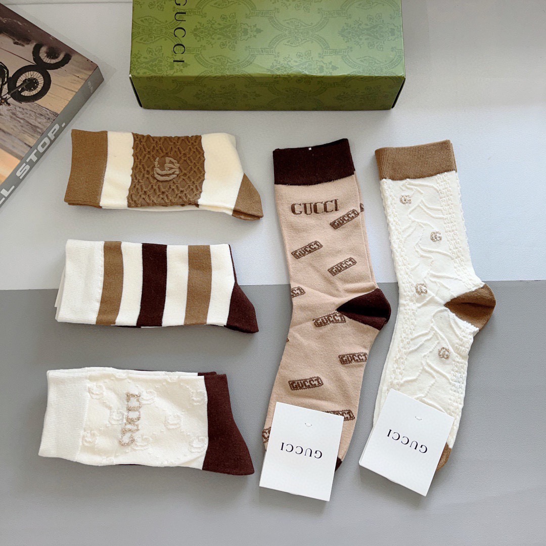 配包装（一盒5双） Gucci 古奇 新款长筒袜子，竹棉面料，潮人必备 ，爆款经典双G，个性时尚百搭款，