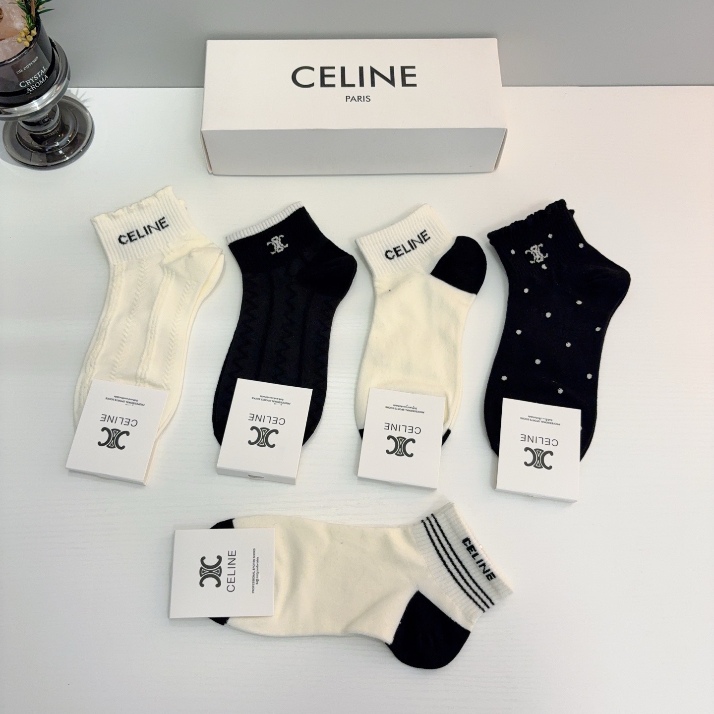 配包装（一盒5双）CELINE 赛琳 新款船袜袜子！纯棉面料，专柜同 步短短筒袜子，💛大牌出街，潮人必备