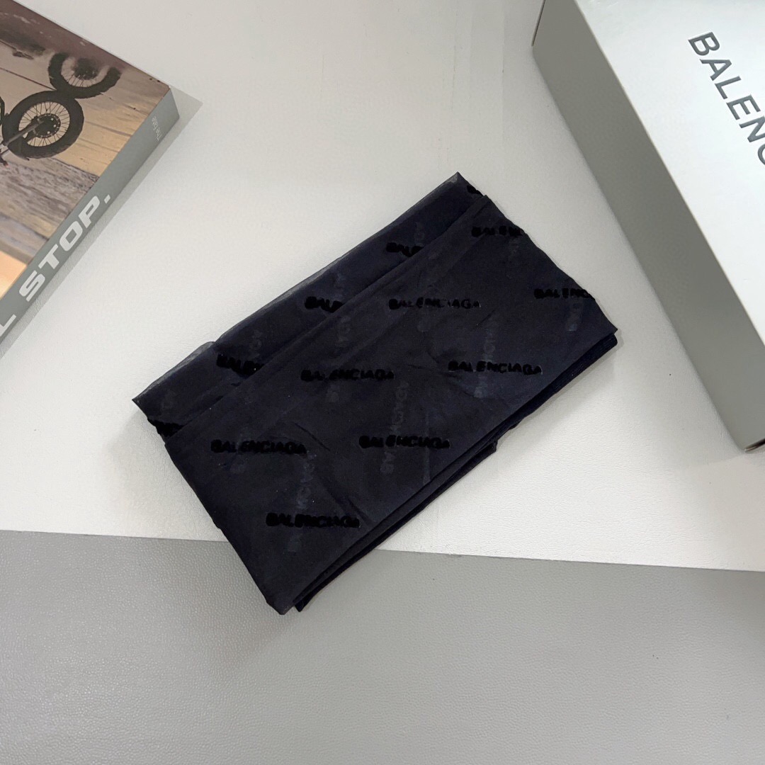 配包装（一盒5双）Dior 迪奥 新款字母罗口长筒袜子！爆款字母专柜同步长筒袜，💛大牌出街，潮人必备🔥超