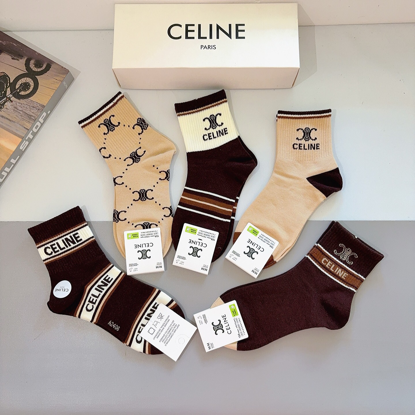 配包装（一盒5双）CELINE 赛琳 新款船袜！纯棉面料，专柜同步中筒袜子，💛大牌出街，潮人必备🔥超好搭