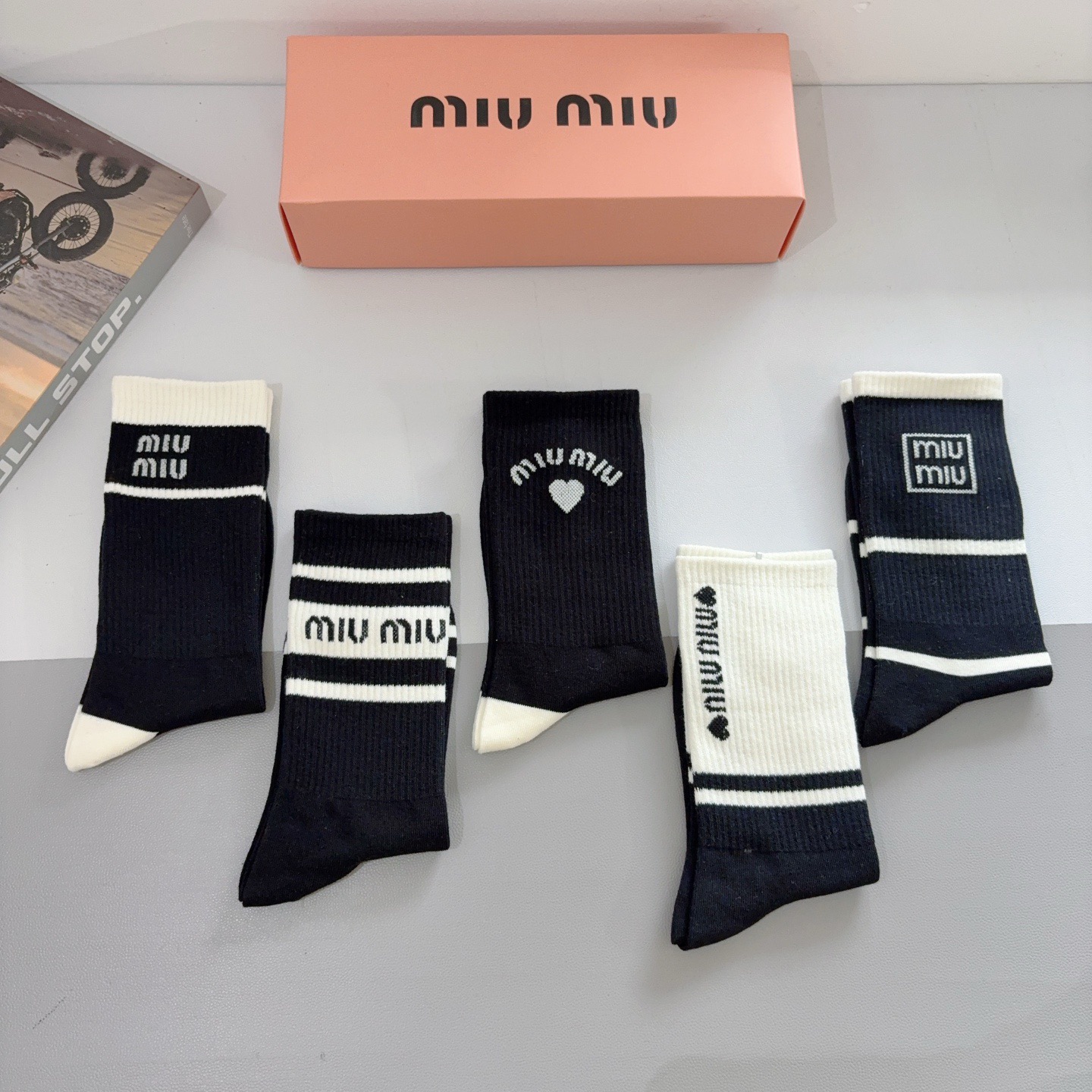 配包装【一盒5双】miumiu · 缪缪 高品质🔥新款网红长筒袜子❗️ins明星网红推荐❗️火爆至极🔥纯