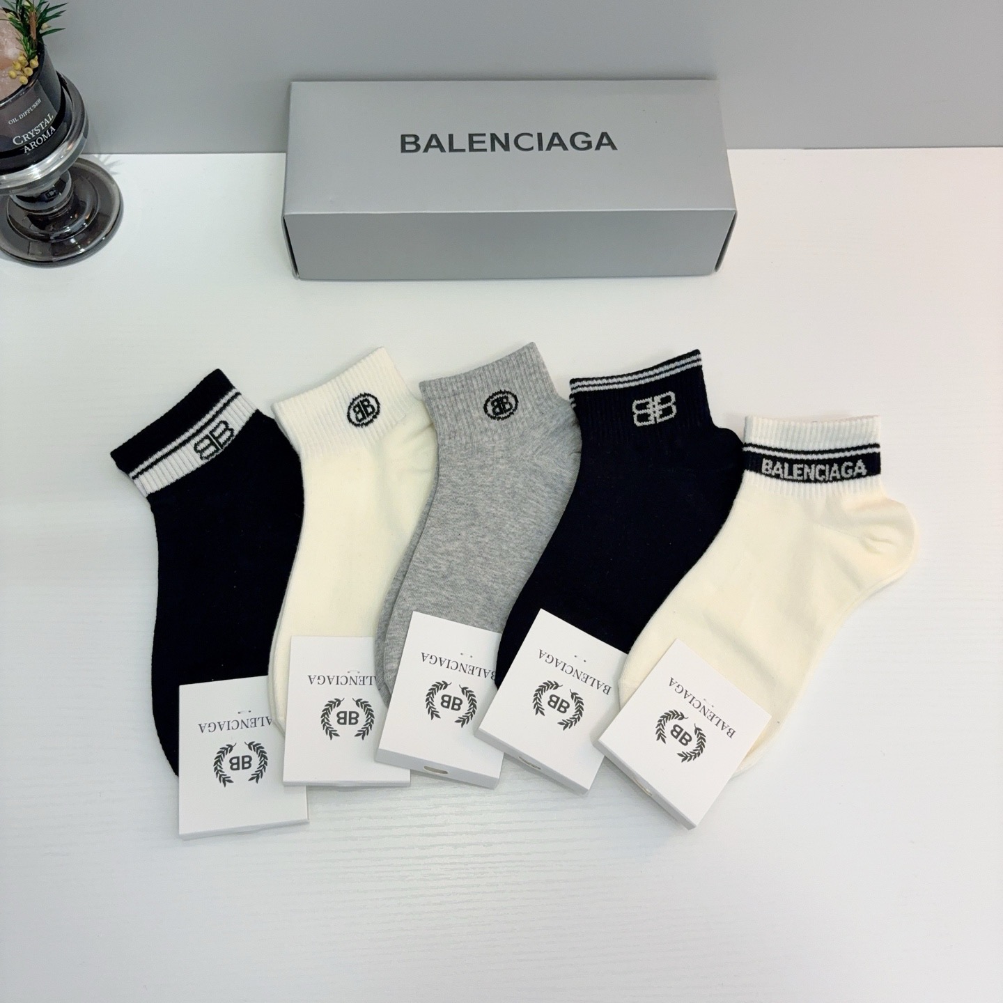配包装（一盒5双） BALENCIAGA巴黎世家 新款纯棉短袜子 经典字母logo船袜，个性时尚百搭款，